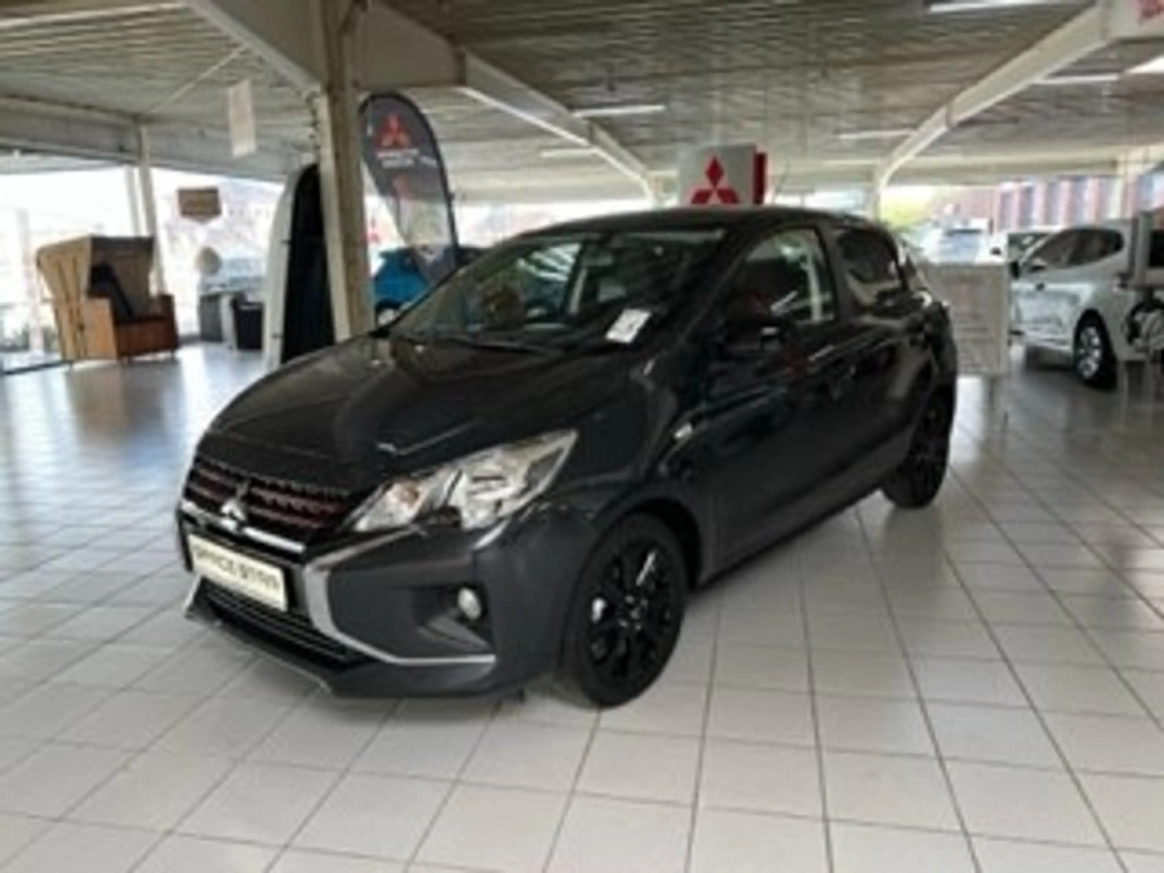 Mitsubishi Space Star Select+ Black1.2 Automatik