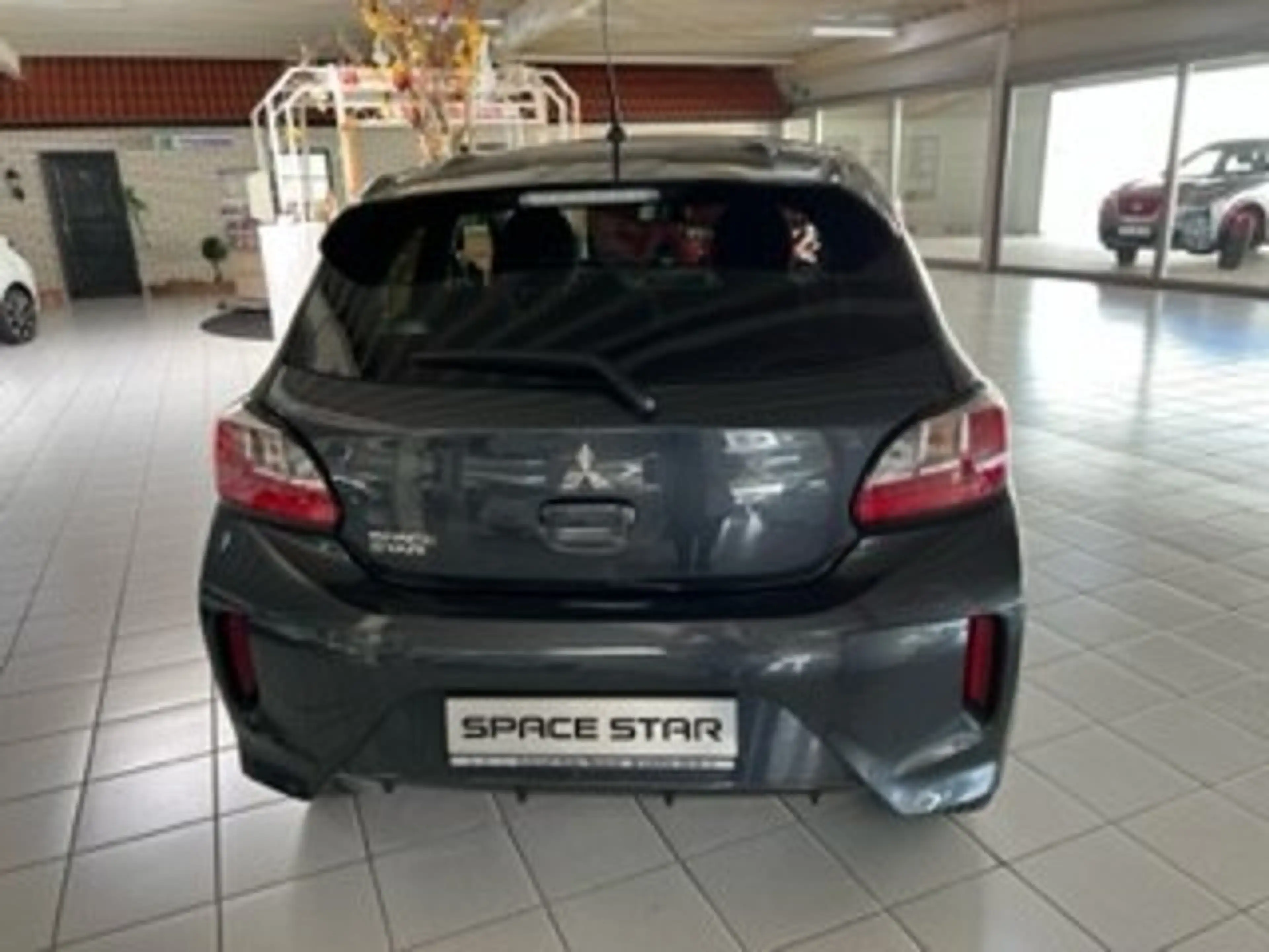 Mitsubishi Space Star Select+ Black1.2 Automatik — photo 8