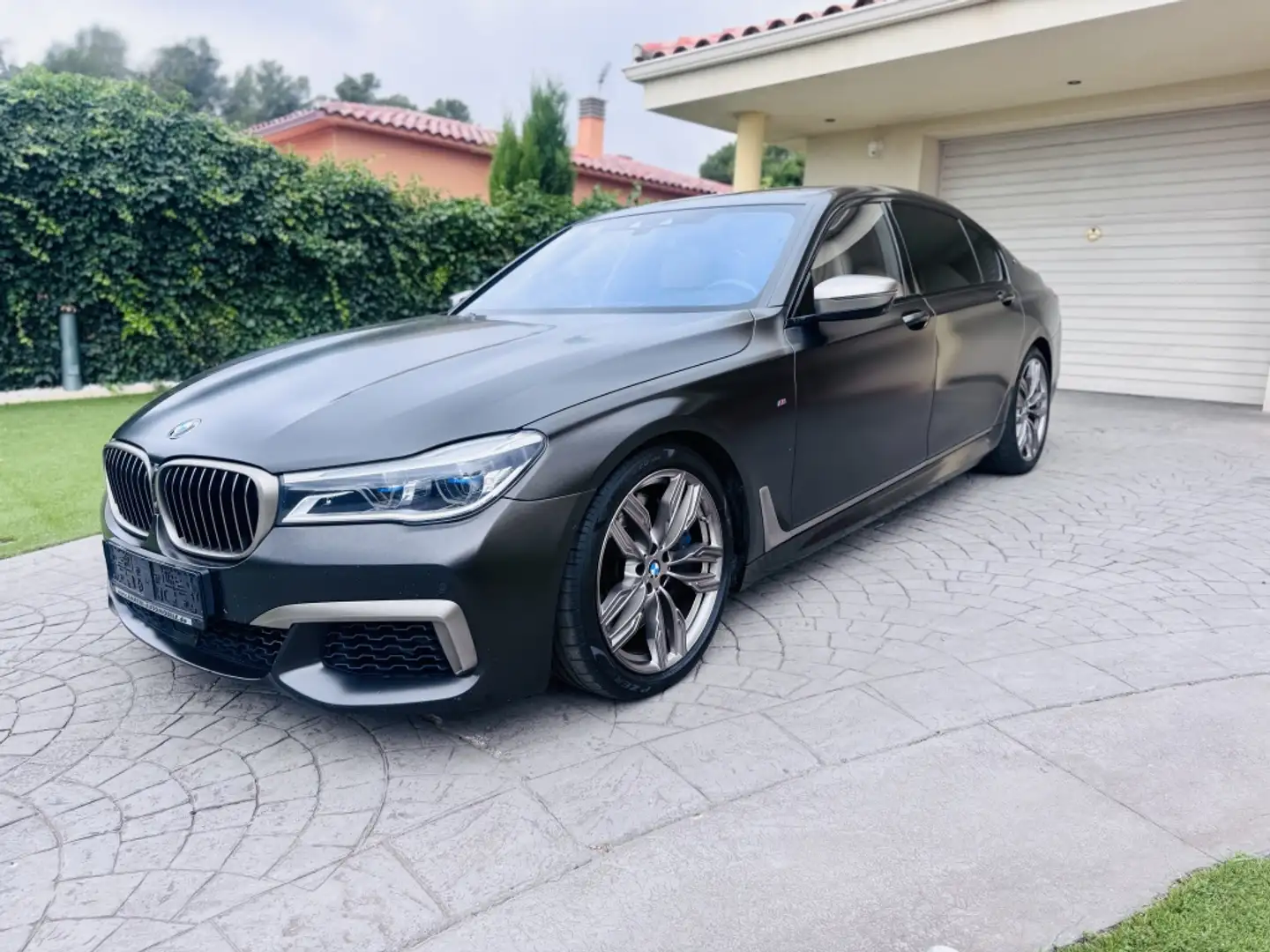 BMW 760 M760LiA xDrive Gris - 1