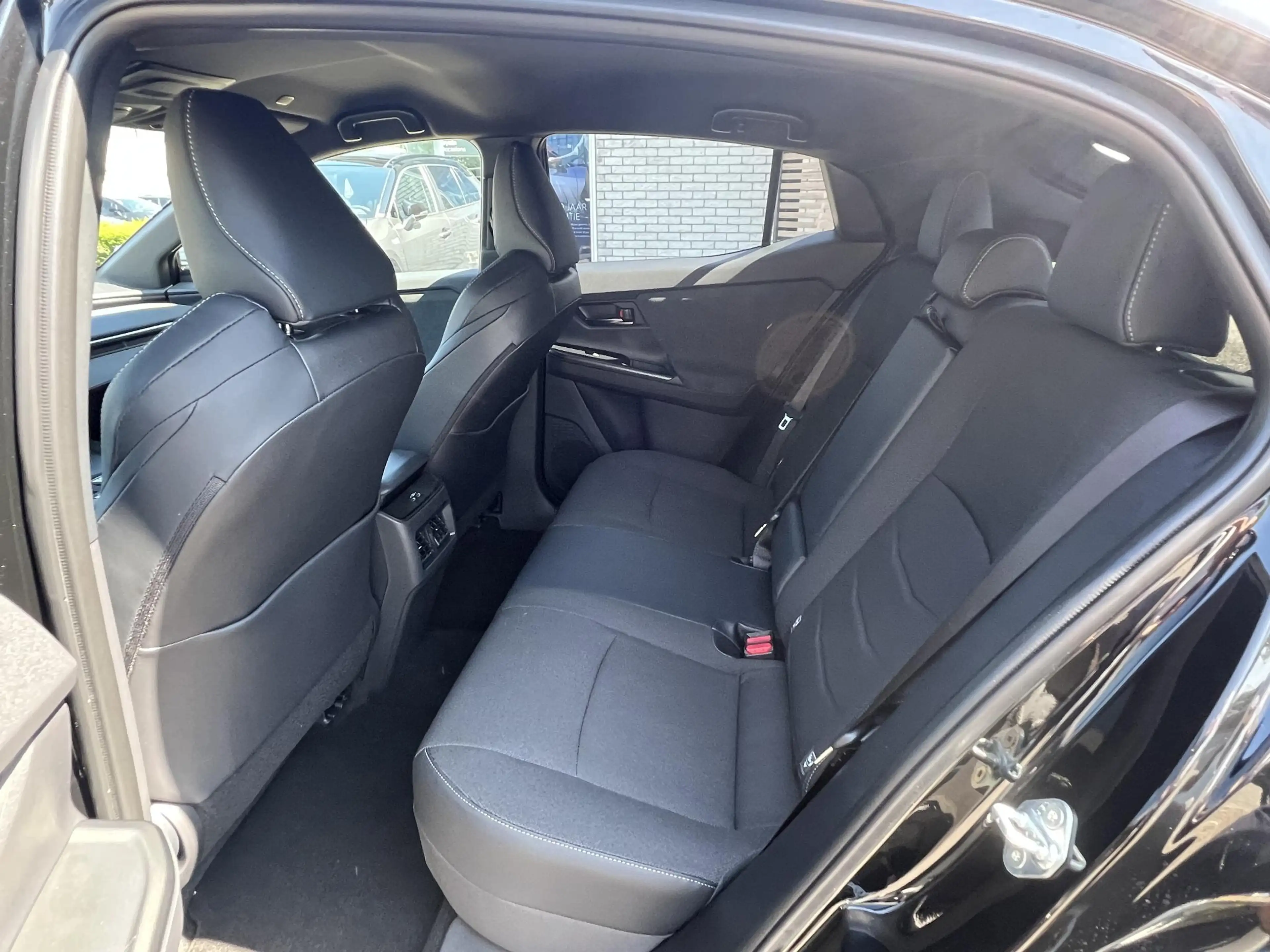 Toyota C-HR+ FIRST EDITION 77KWH NIEUW EN DIRECT LEVERBAAR!! 20 — photo 13