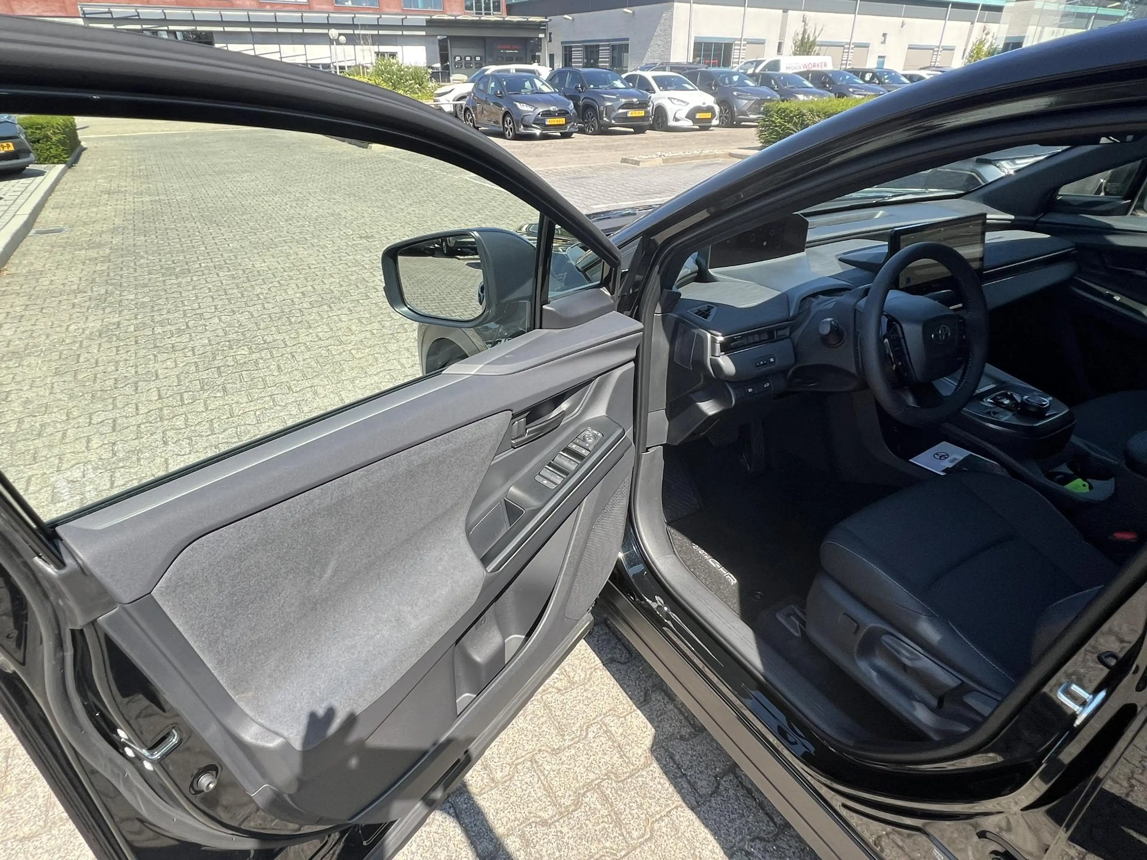 Toyota C-HR+ FIRST EDITION 77KWH NIEUW EN DIRECT LEVERBAAR!! 20 — photo 14