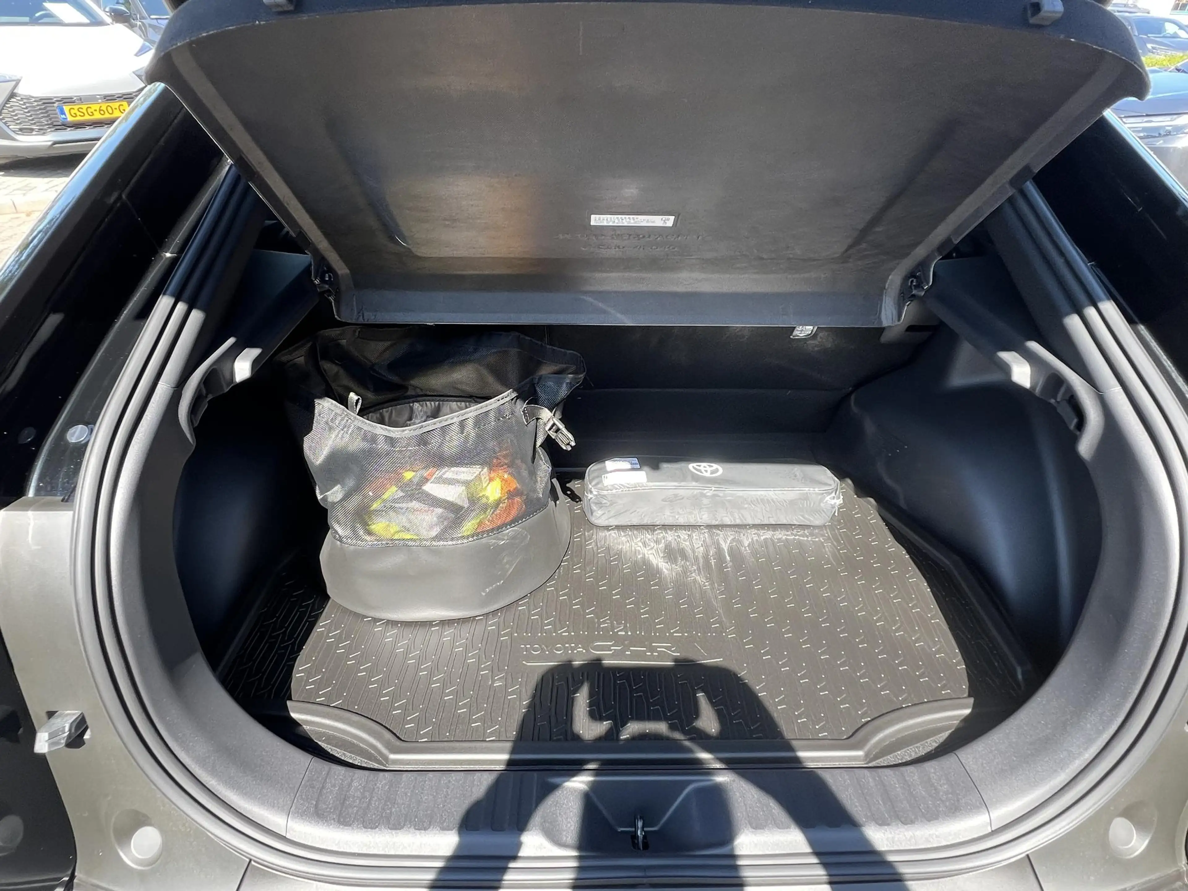 Toyota C-HR+ FIRST EDITION 77KWH NIEUW EN DIRECT LEVERBAAR!! 20 — photo 16