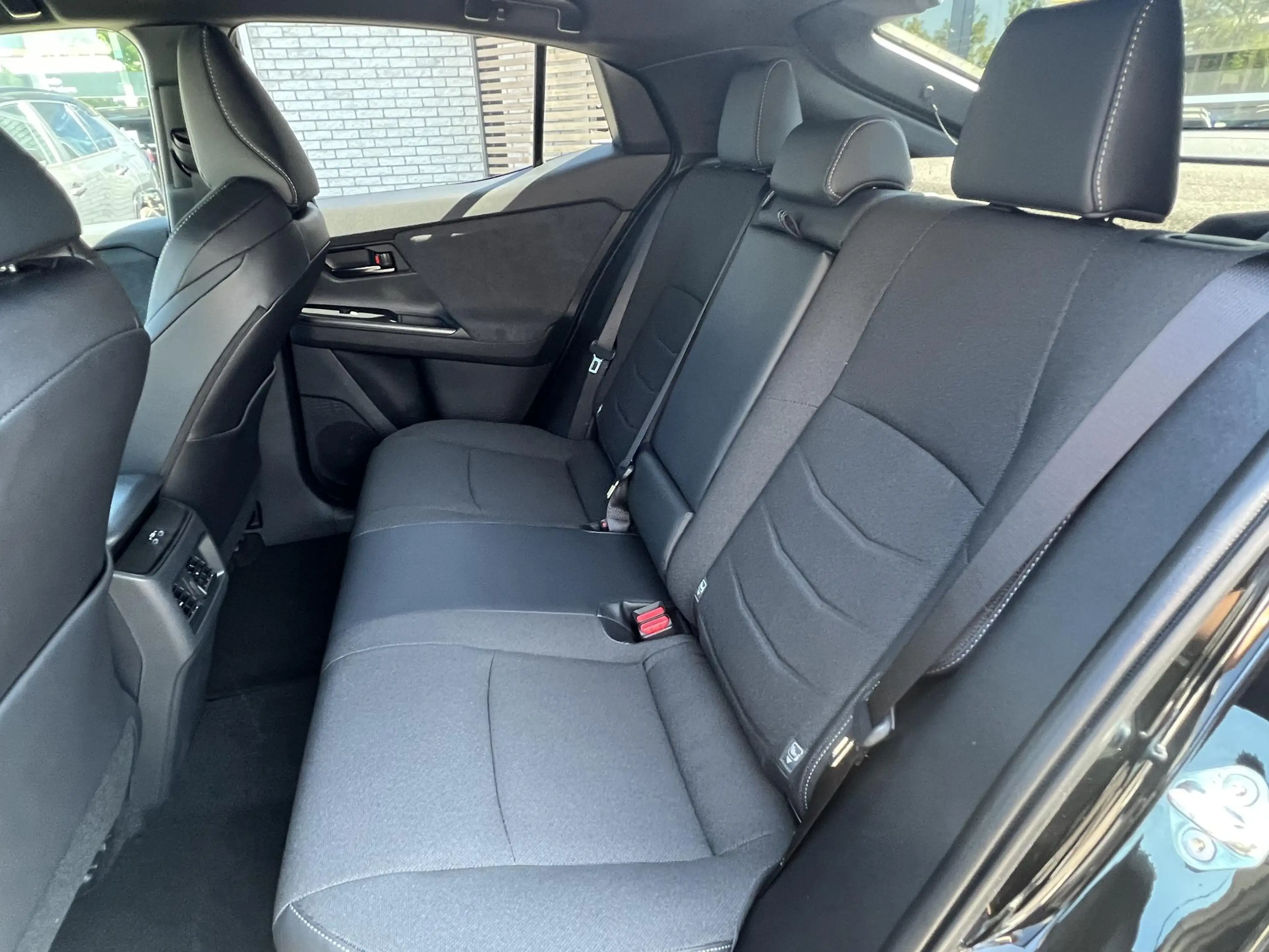 Toyota C-HR+ FIRST EDITION 77KWH NIEUW EN DIRECT LEVERBAAR!! 20 — photo 18