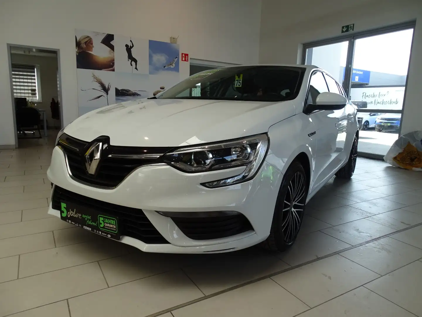 Renault Megane IV Grandtour LIFE 1.3TCe Klima Weiß - 2