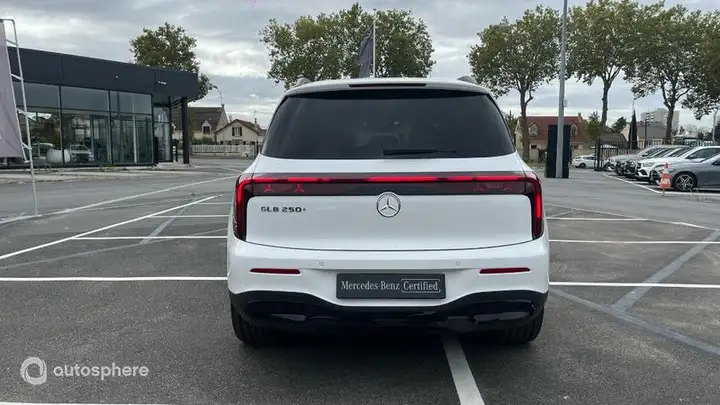 Mercedes-Benz GLB 250 250 EQ 272ch Launch Edition — photo 6
