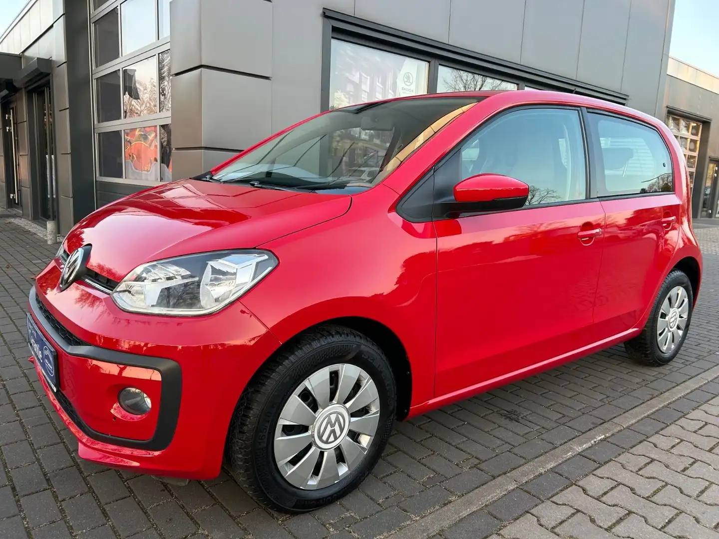 Volkswagen up! 1.0 MPI 60 ps. move Rouge - 1