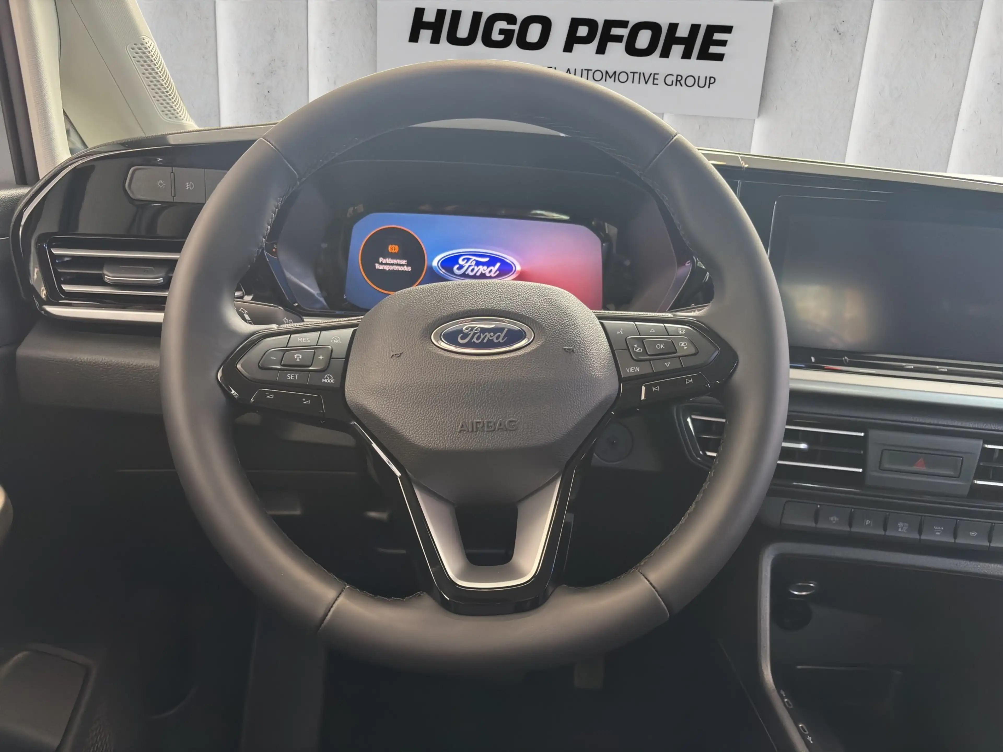 Ford Grand Tourneo Connect L2 Titanium 2.0 EcoBlue 90kW Automatik Hot — photo 12
