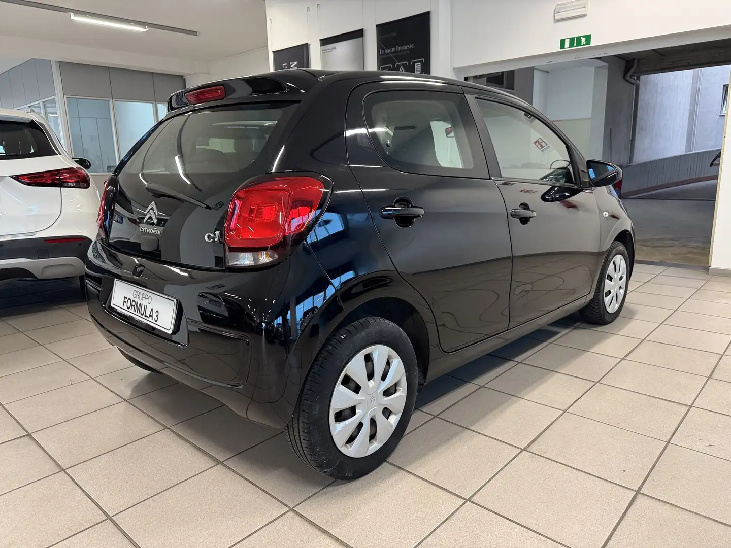 Citroen C1 Airscape 1.0 VTi 68 5 porte Feel Nero - 2