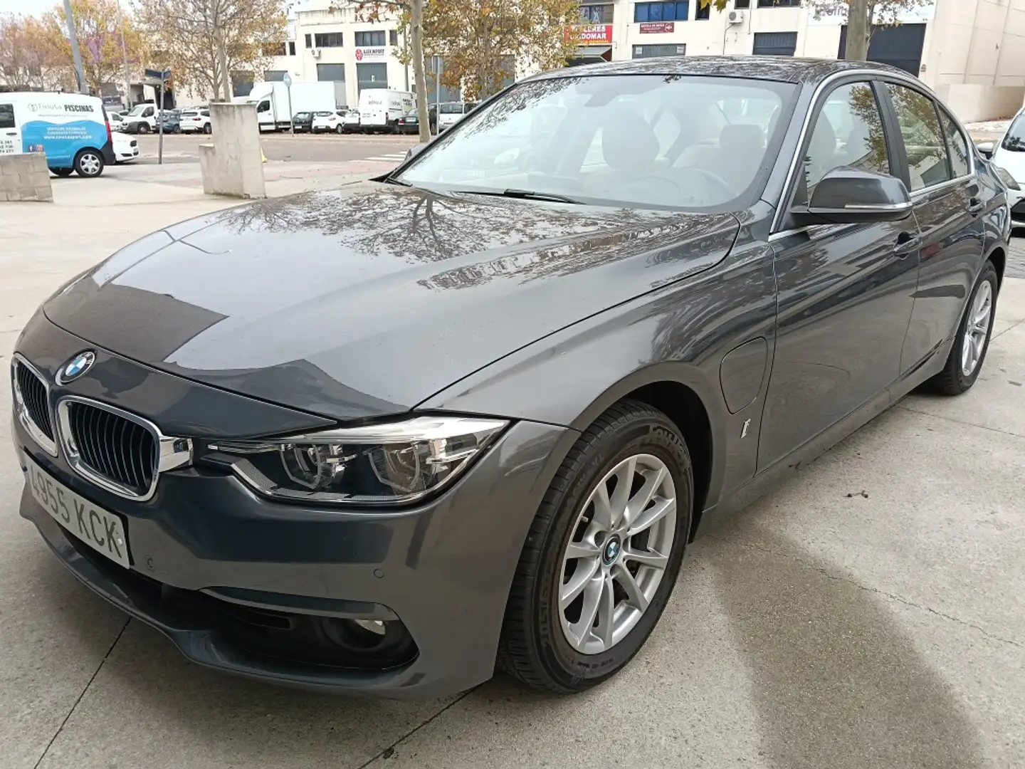 BMW 330 330e iPerformance Gris - 1