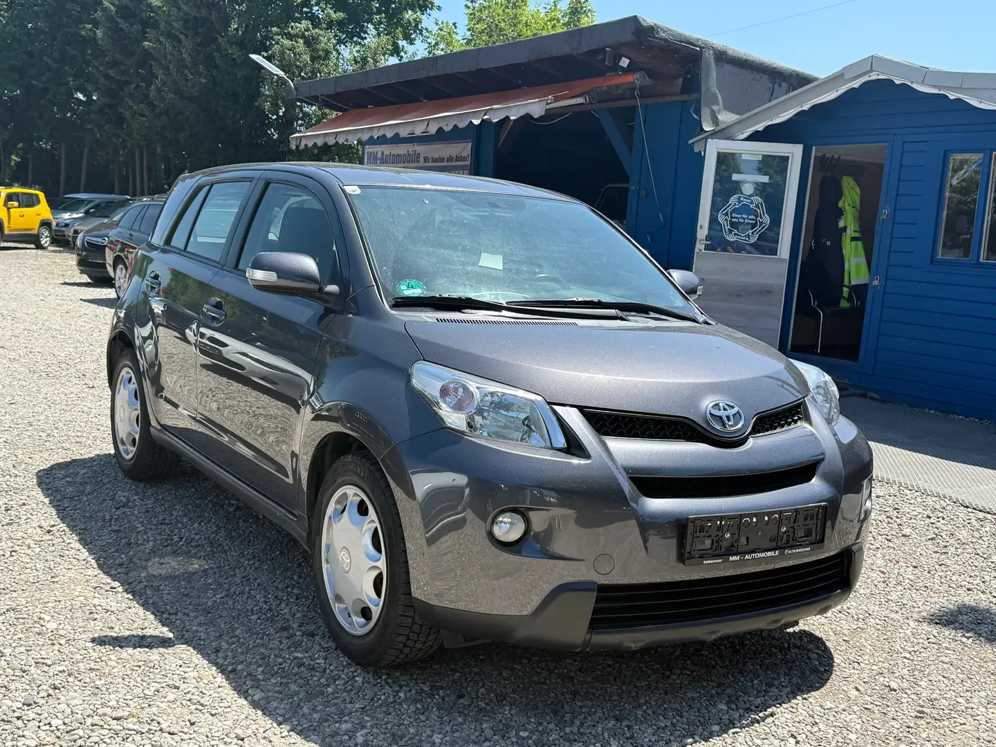 Toyota Urban Cruiser Town Сірий - 1
