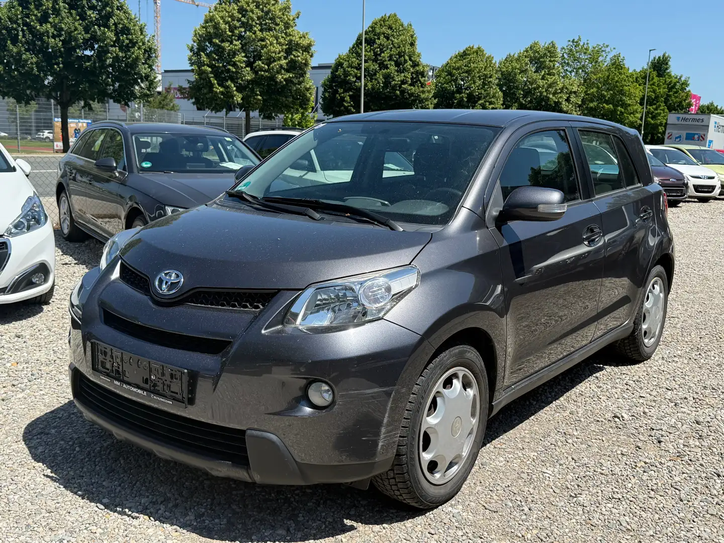 Toyota Urban Cruiser Town Grijs - 1