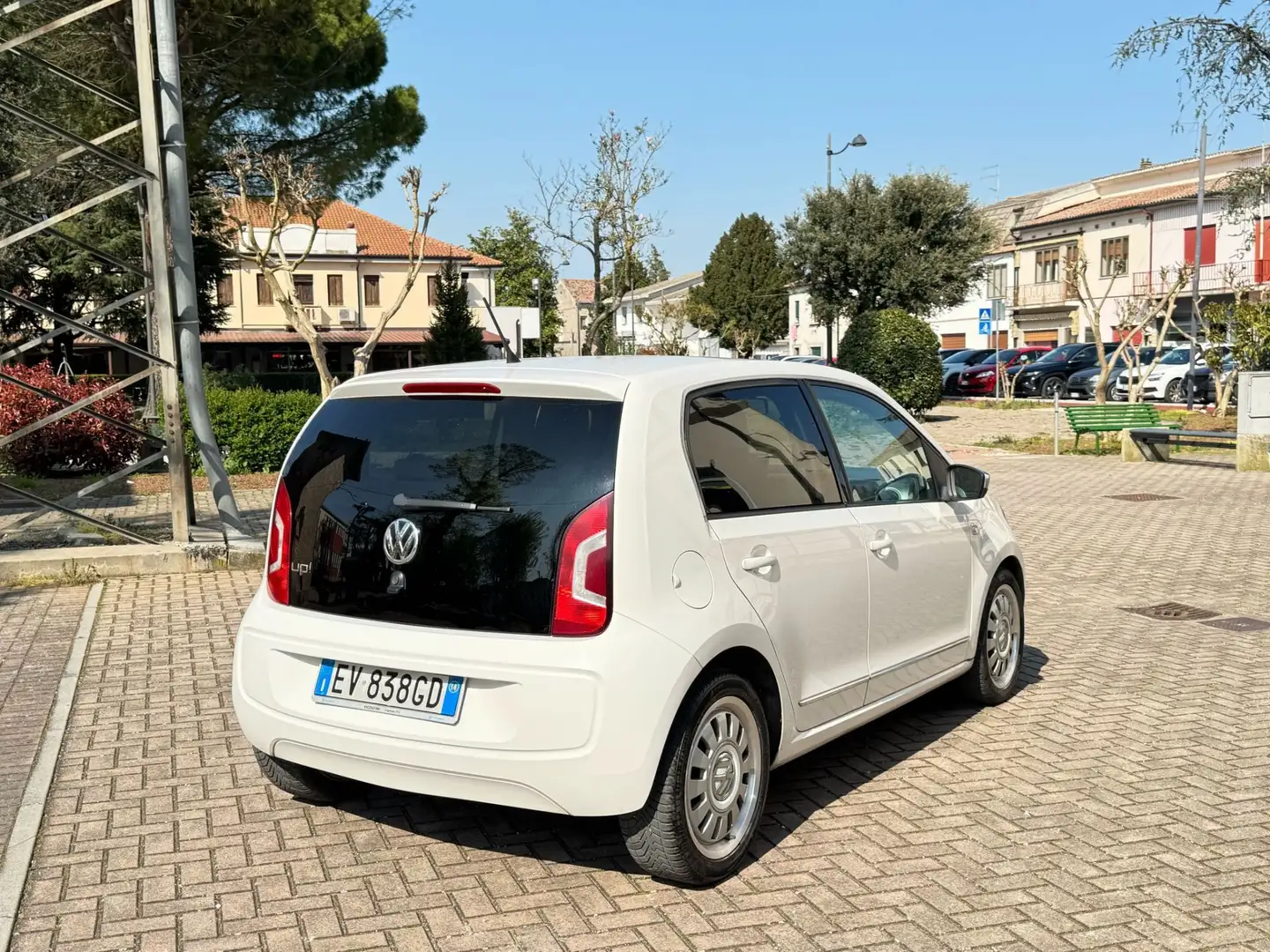 Volkswagen up! 3p 1.0 High adatta x neopatentati - 2