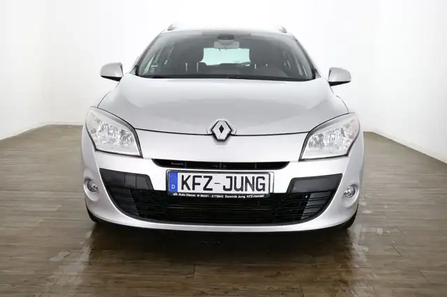 Renault Megane view 8