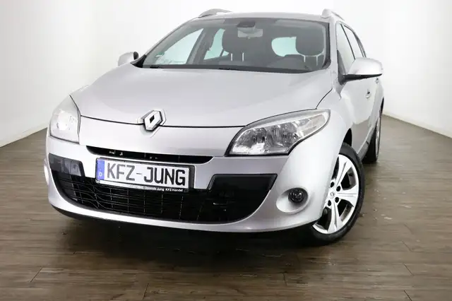 2011 Renault Megane in Grey for sale