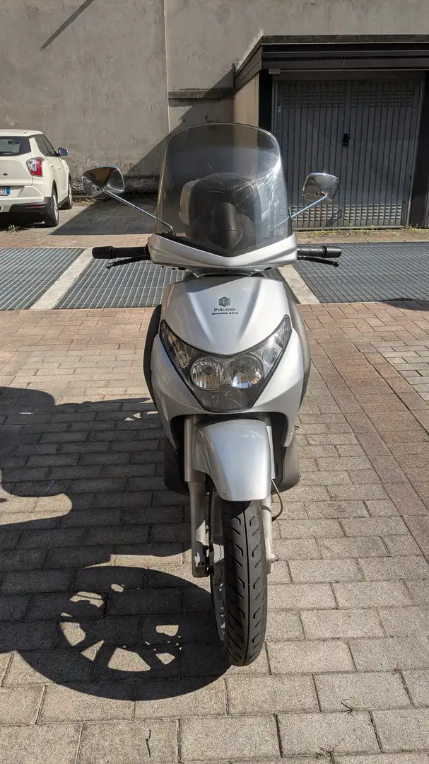 Piaggio Beverly 250 Grigio - 2