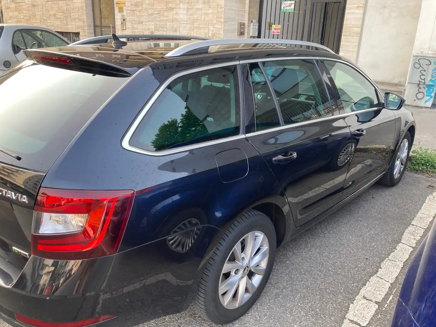 Skoda Octavia Octavia SW 2020 1.5 g-tec Style 130cv dsg Nero - 2