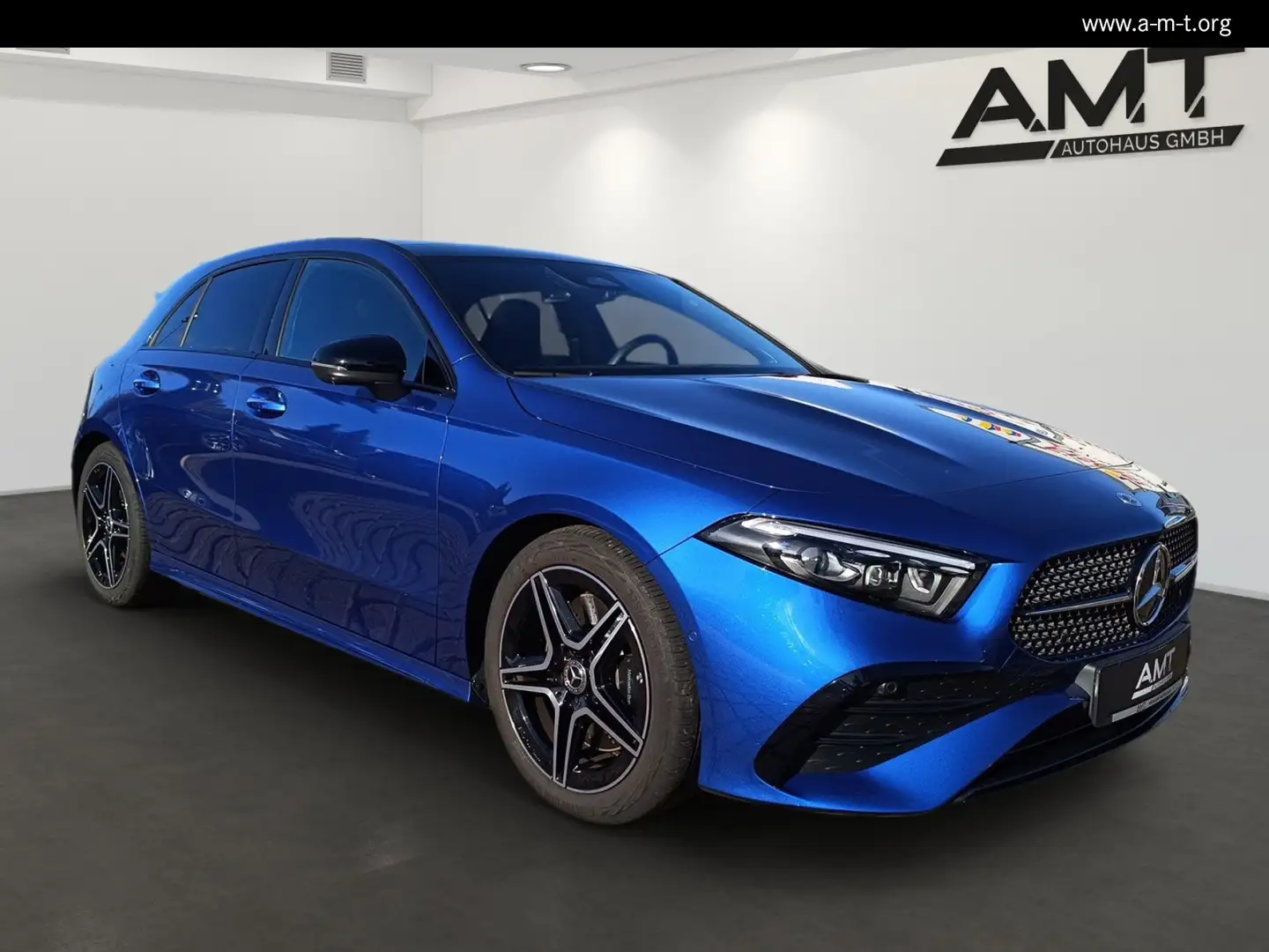 Mercedes-Benz A 250 A 250 4M AMG Prem+ Pano*Standh*Burm*Multib*Distr Blau - 2