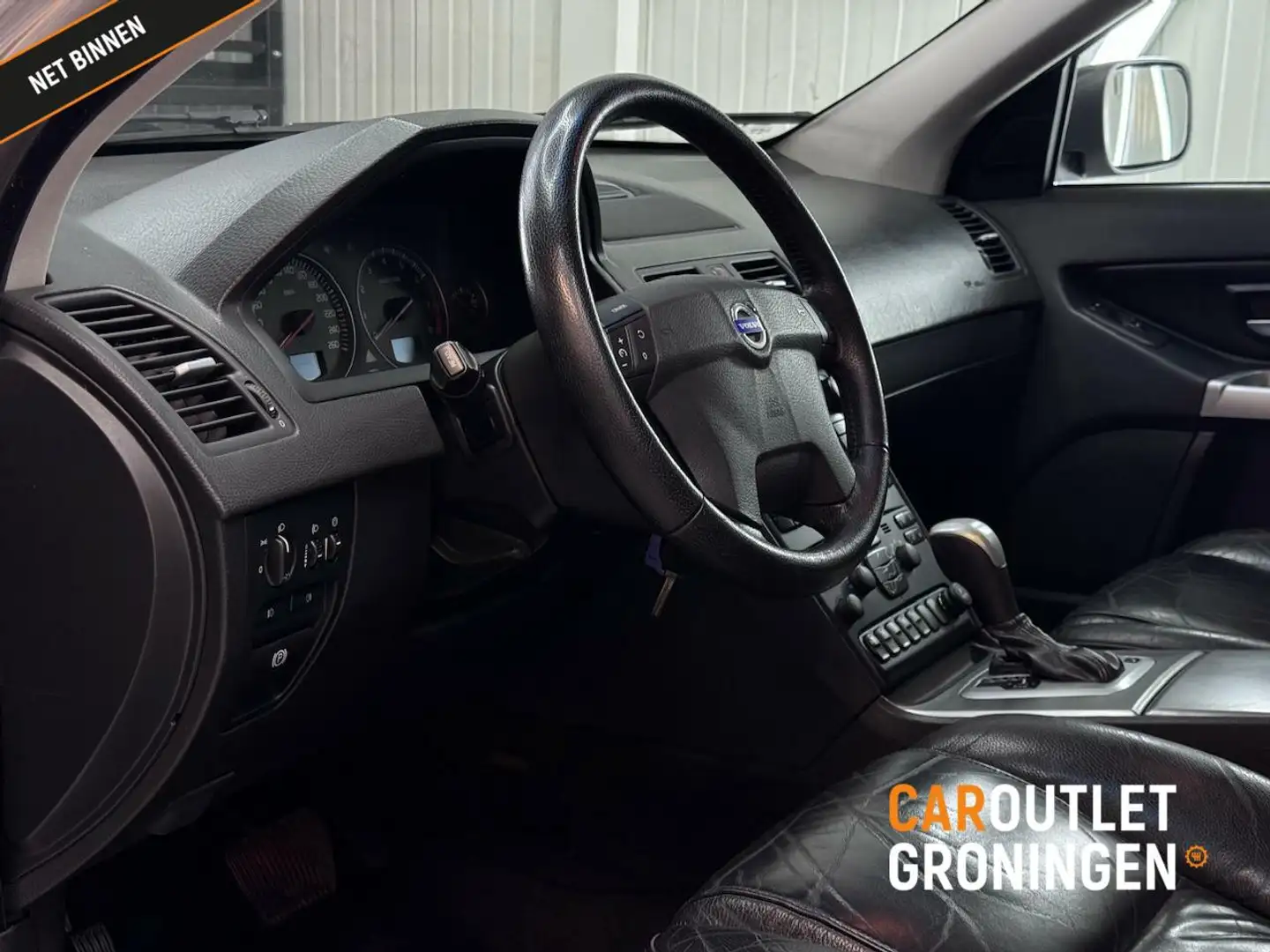 Volvo XC90 2.5 T Momentum | NET BINNEN | 7 PERS | LEER Grijs - 2