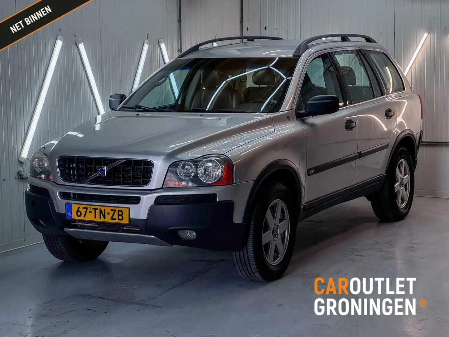 Volvo XC90 2.5 T Momentum | NET BINNEN | 7 PERS | LEER Grijs - 1