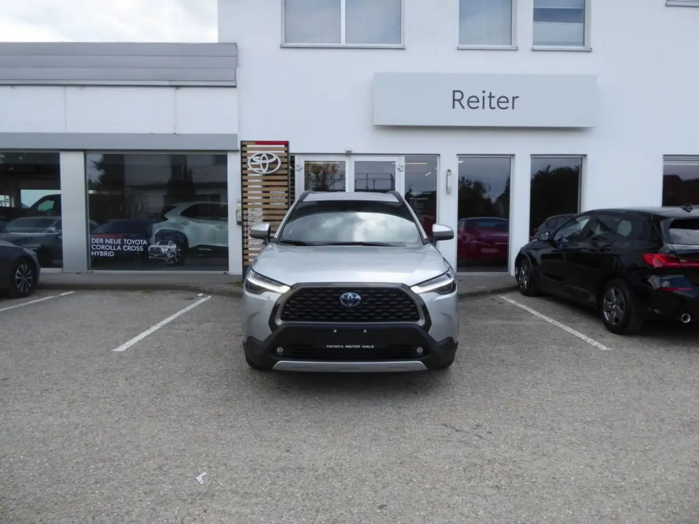Toyota Corolla Cross 2,0 Hybrid Active Drive 2WD Argento - 1