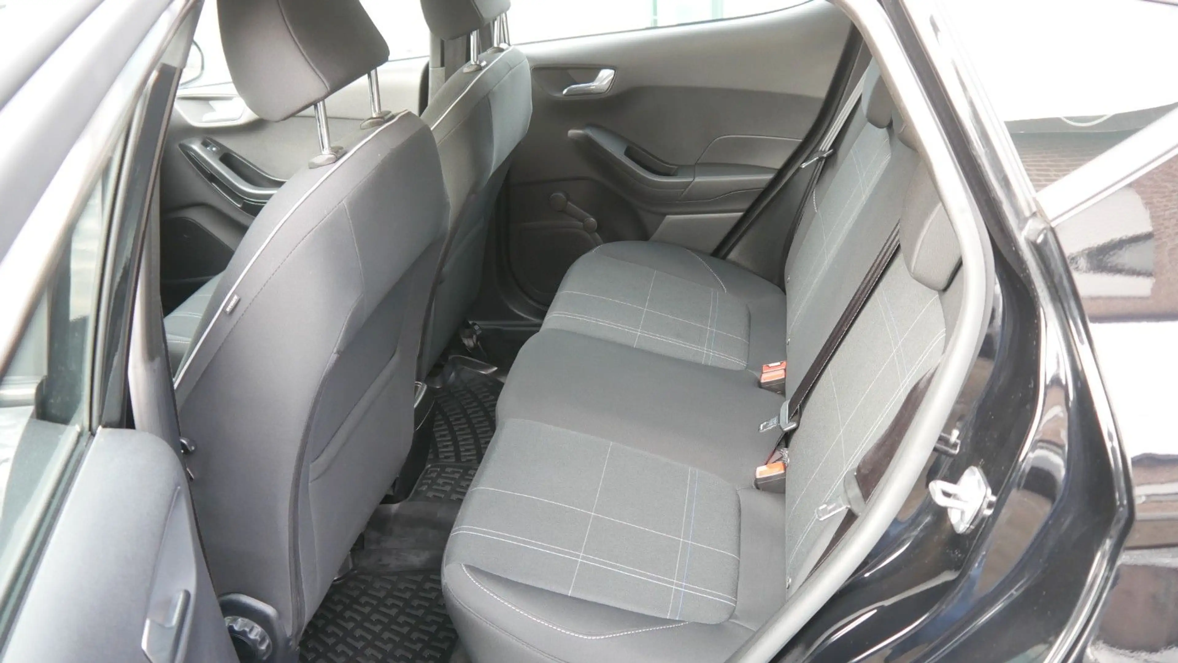 Ford Fiesta Cool & Connect/Zahnriemen Neu — photo 15