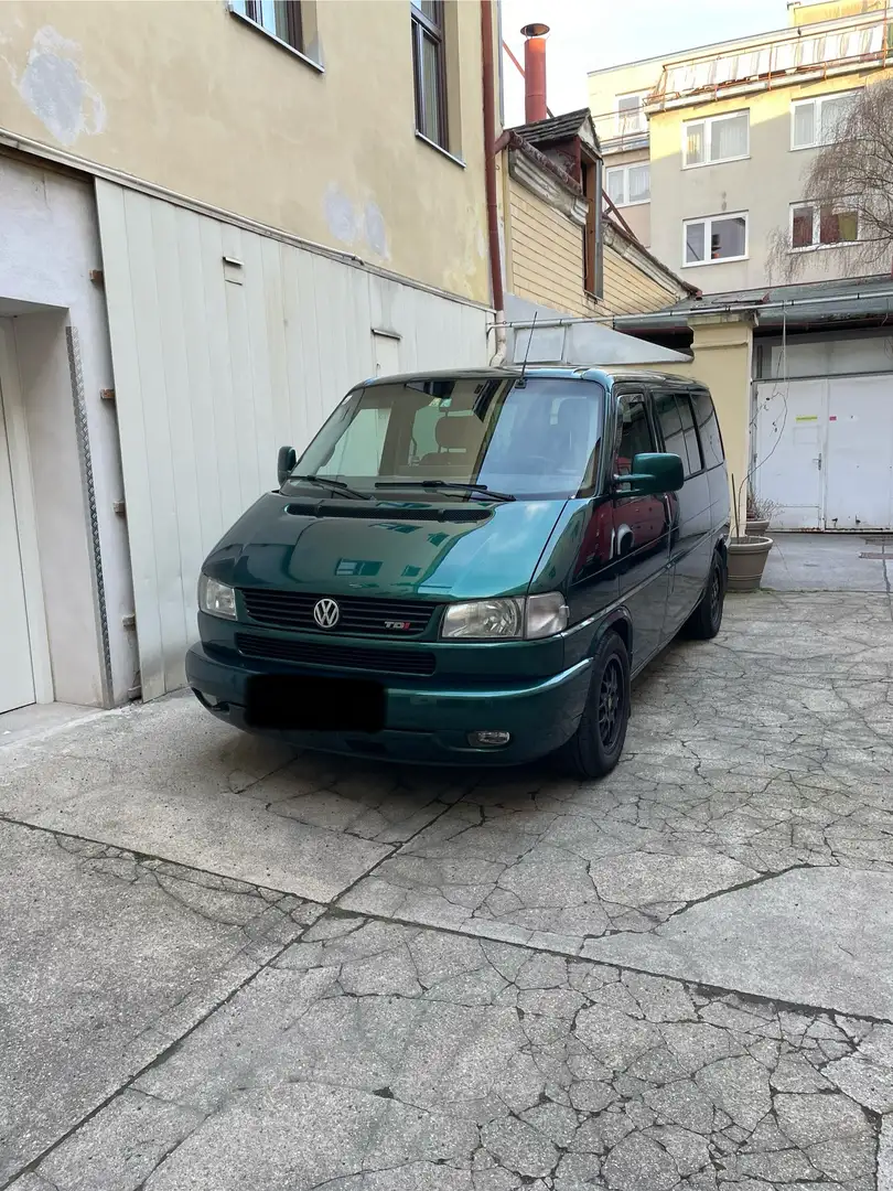 Volkswagen T4 Caravelle 2-2-3 2,5 TDI - 1