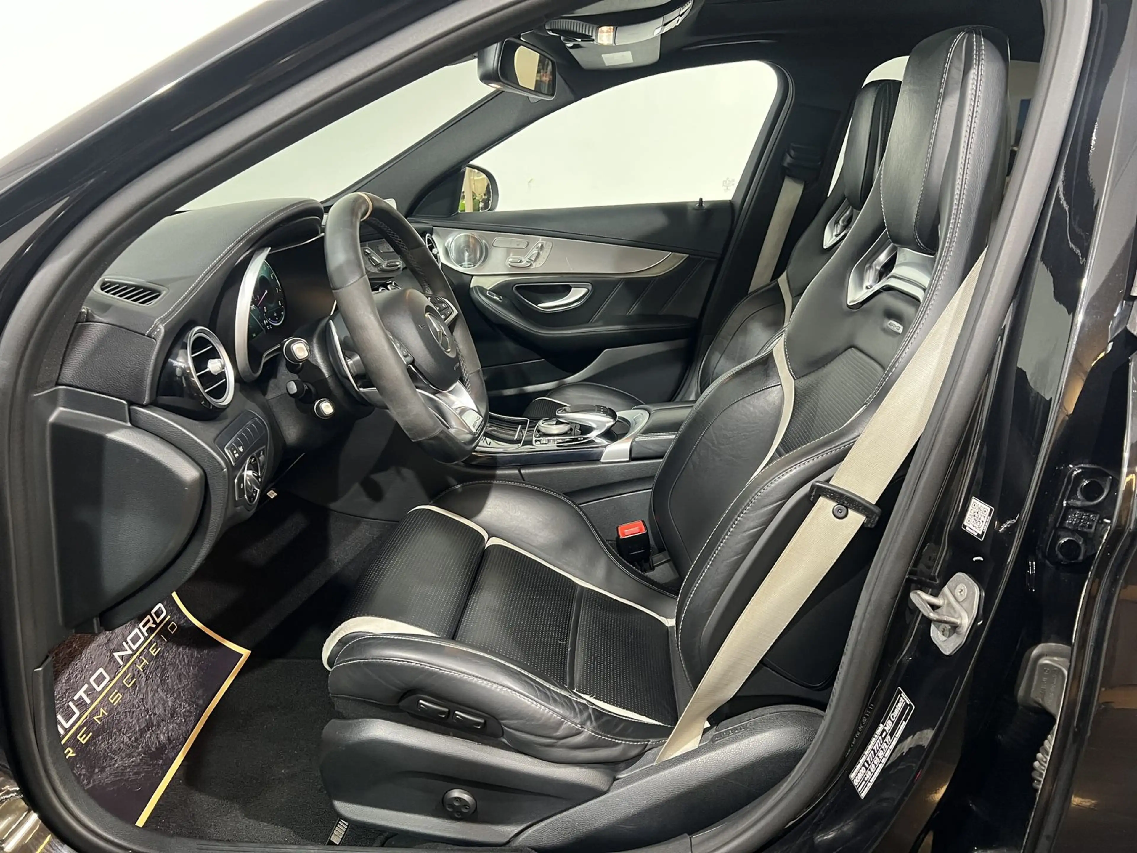 Mercedes-Benz C 63 AMG S*Burmester*Memory*Pano*Schale*H-UP* — photo 15