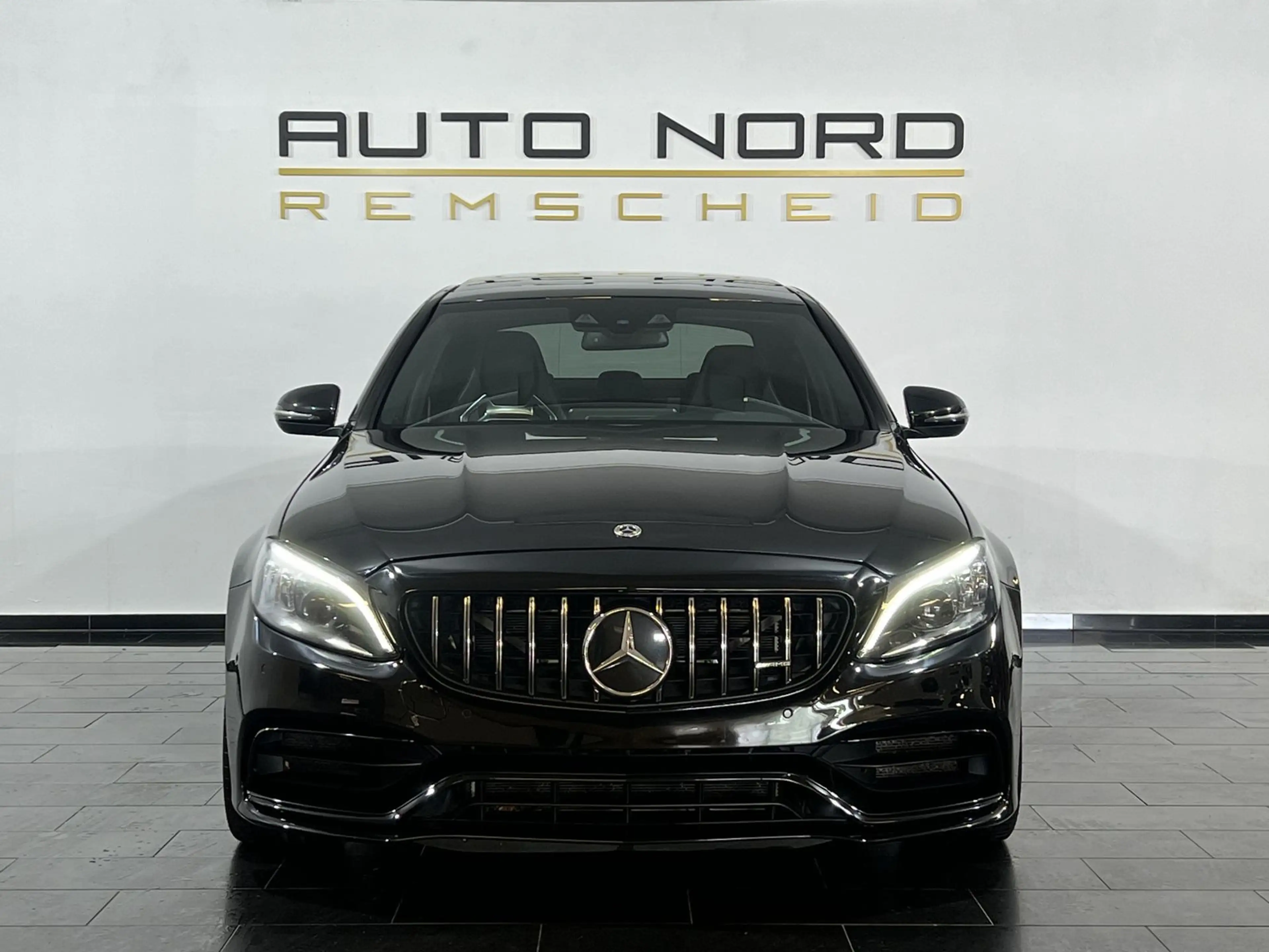 Mercedes-Benz C 63 AMG S*Burmester*Memory*Pano*Schale*H-UP* — photo 2