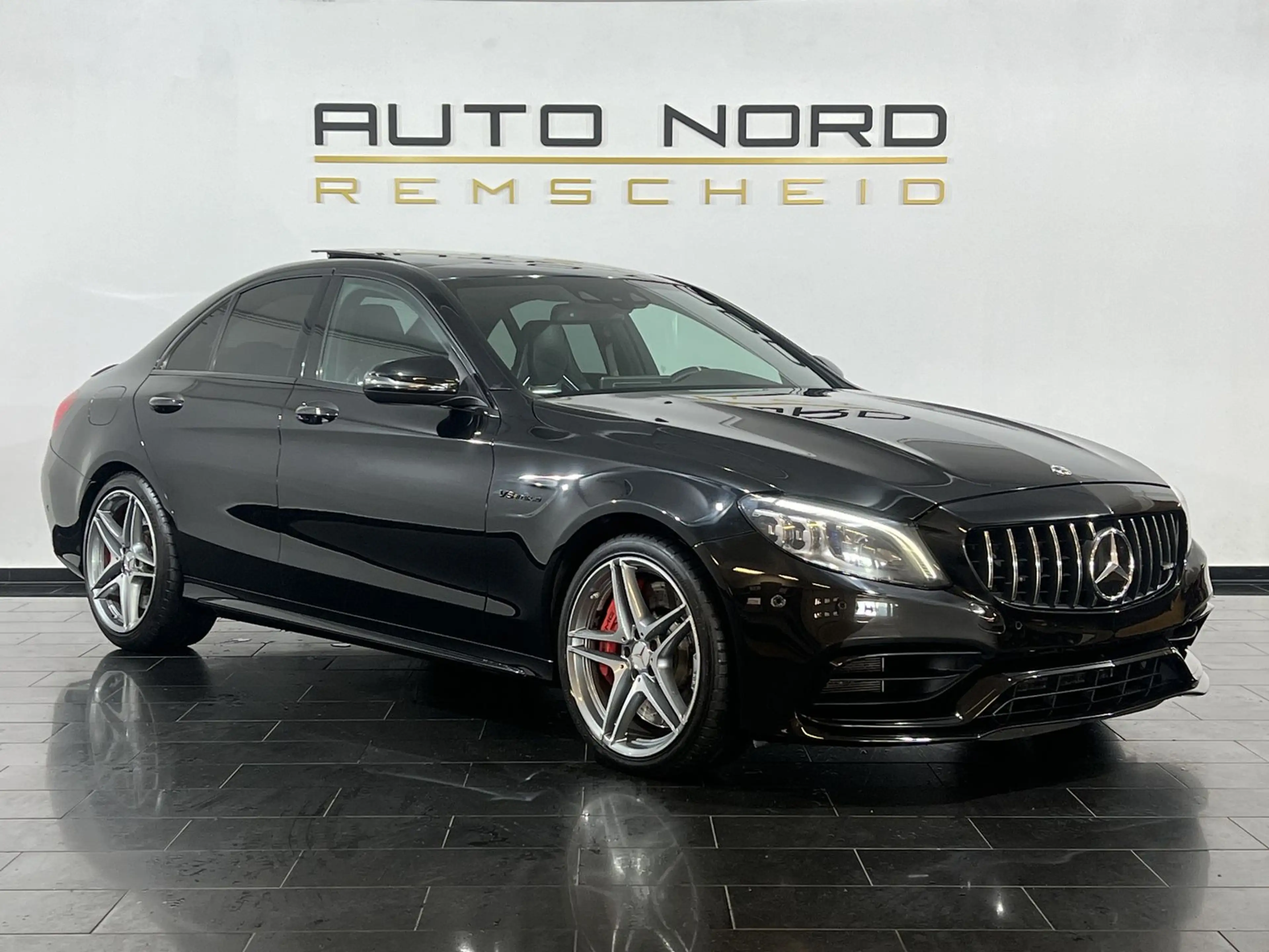 Mercedes-Benz C 63 AMG S*Burmester*Memory*Pano*Schale*H-UP* — photo 3