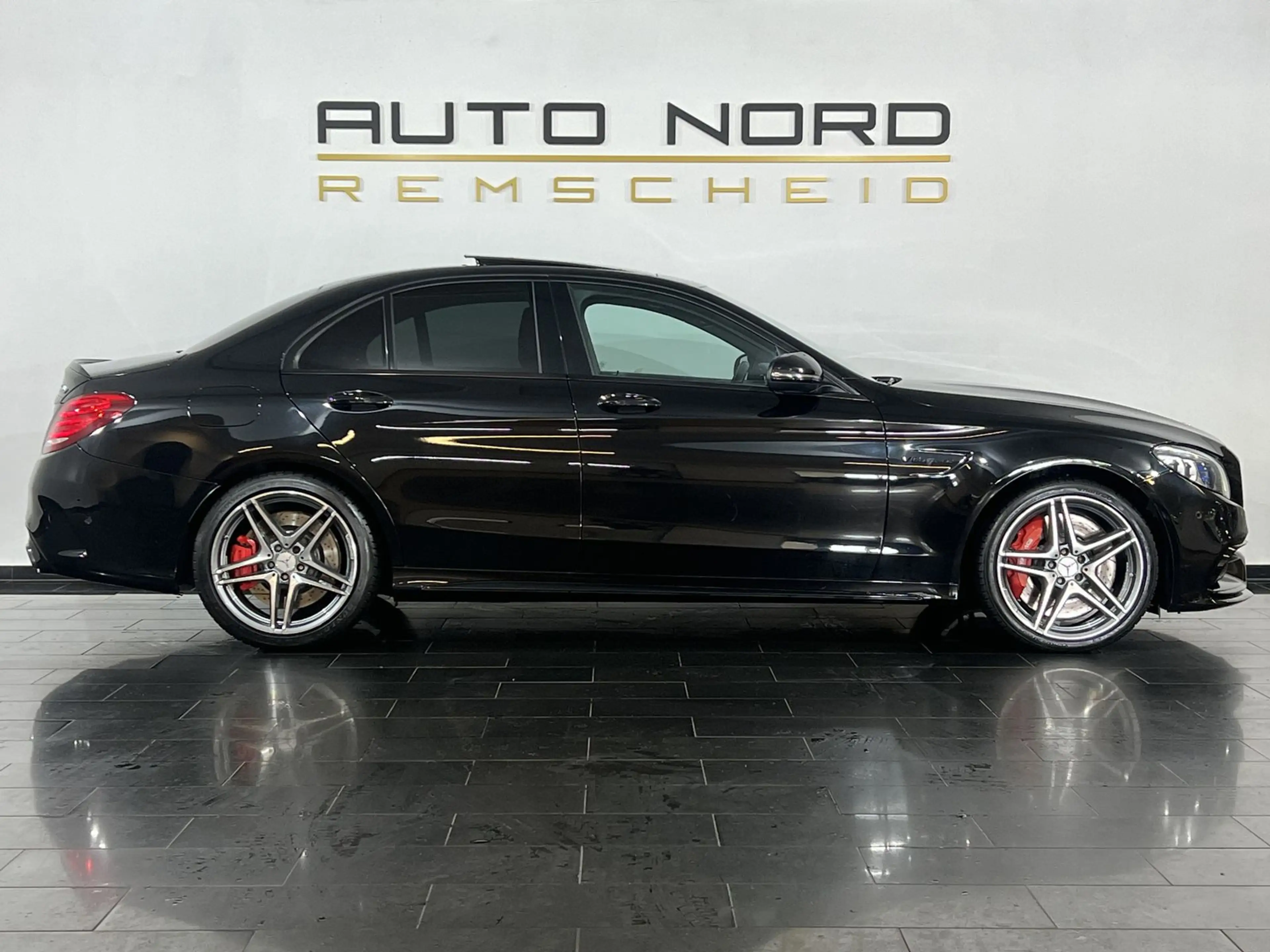 Mercedes-Benz C 63 AMG S*Burmester*Memory*Pano*Schale*H-UP* — photo 5