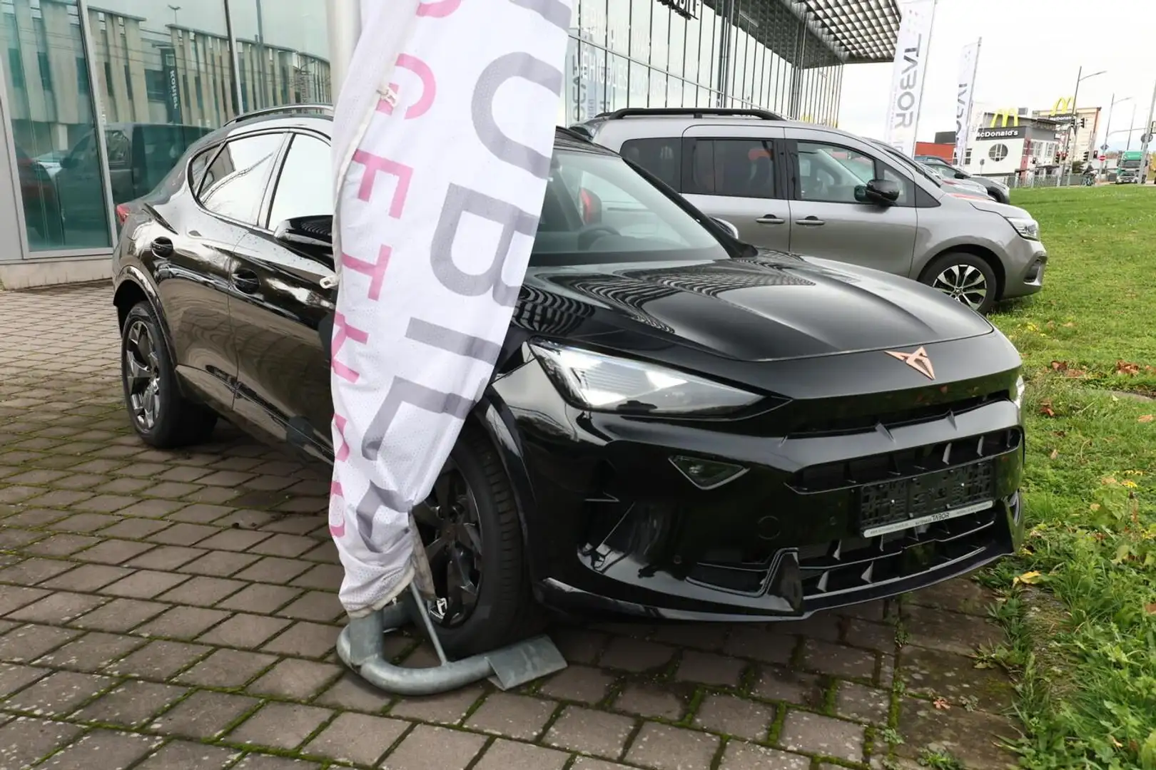 CUPRA Formentor eTSI DSG EdgeP SHZ eHK Kessy Kam 3ZCli 110 kW (... Schwarz - 2