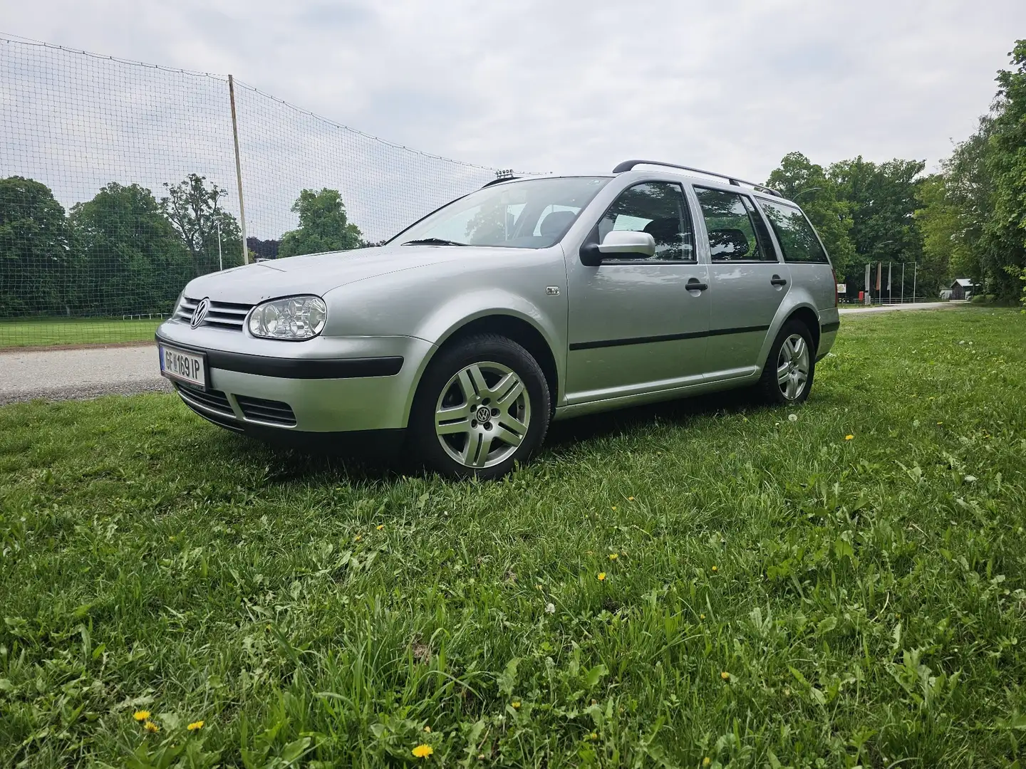 Volkswagen Golf 1.9 TDI Trendline - 1