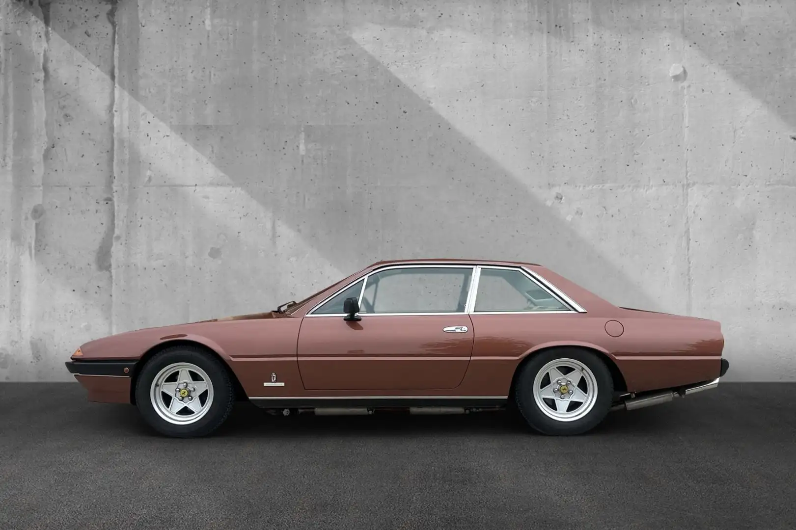 Ferrari 400 GT i*Handschalter Braun - 2