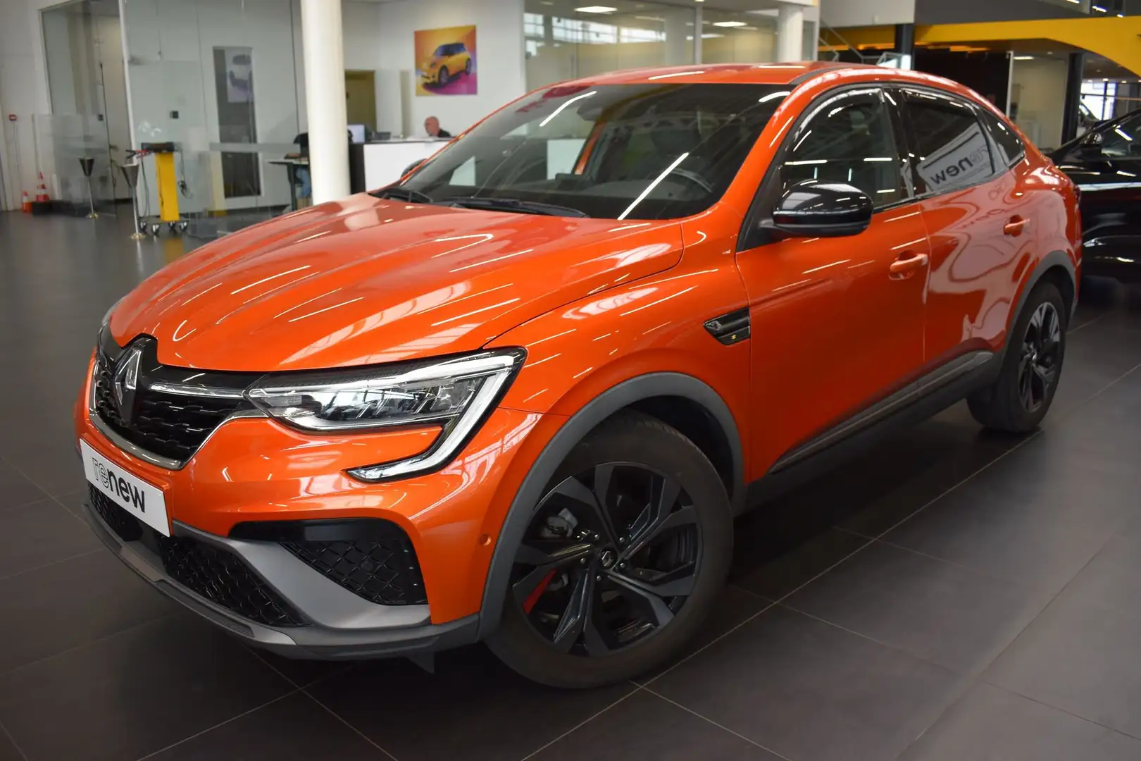 Renault Arkana 1.6 E-Tech Hybrid R.S. Line/Valckenier Gent Orange - 1