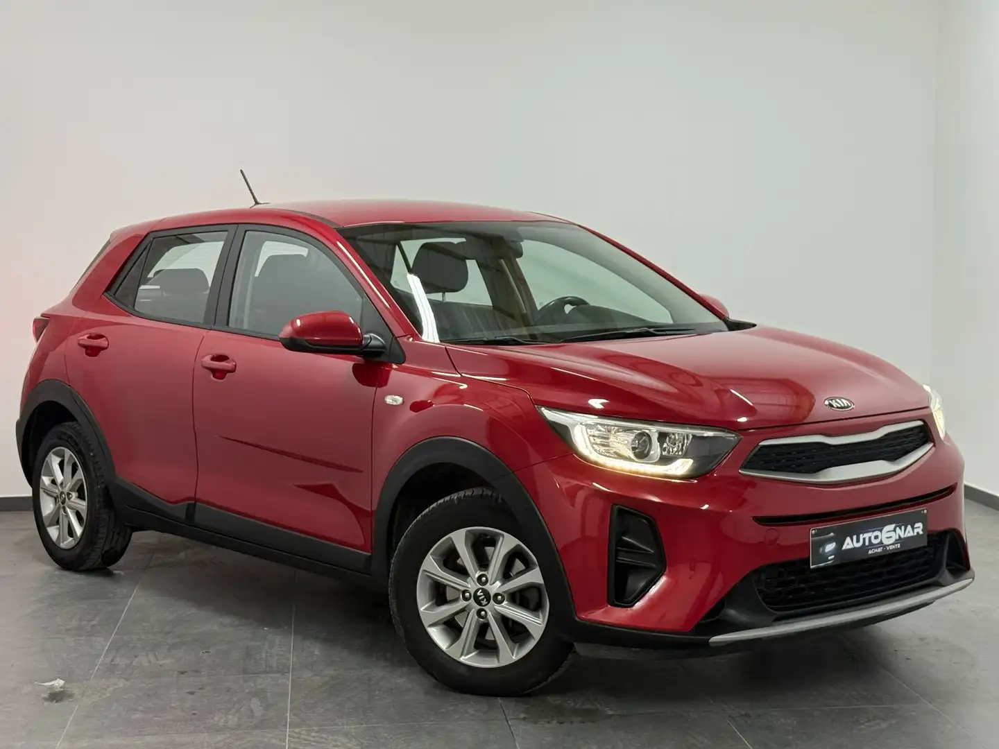 Kia Stonic 1.2i Euro6 - Navi - Camera - Carnet Rouge - 1
