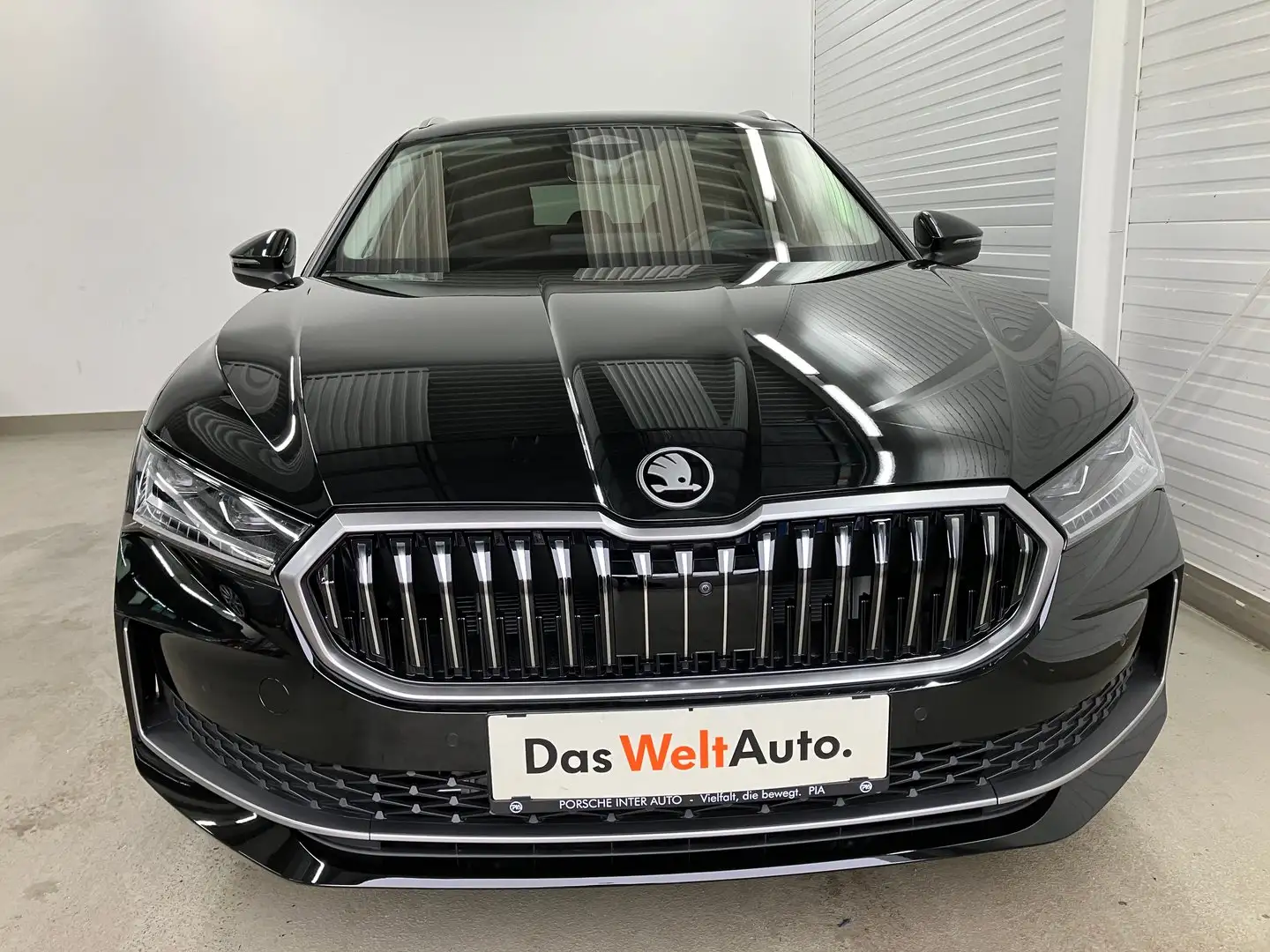 Skoda Superb 4x4 L&K TDI DSG Schwarz - 2