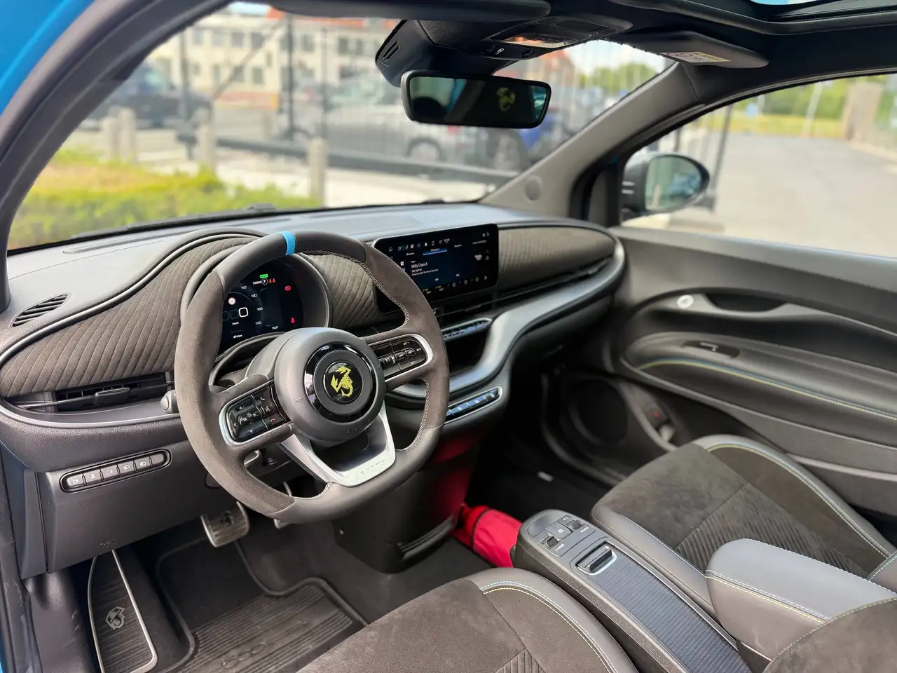 Abarth 500 e-595 42 kWh Scorpionissima 850Km! Pano Leder Full!, миниатюра 15