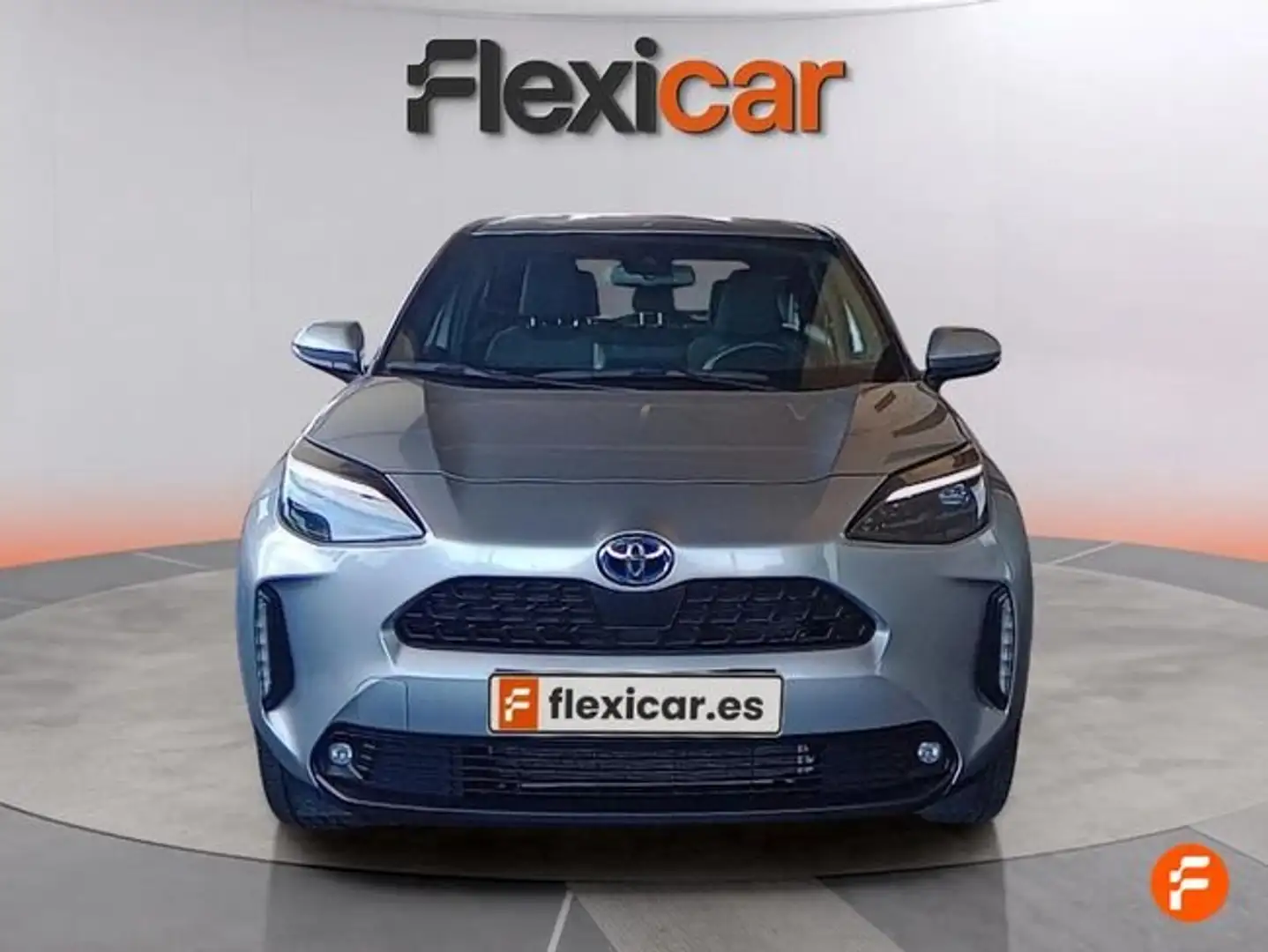 Toyota Yaris Cross 120H Active Tech Gris - 2