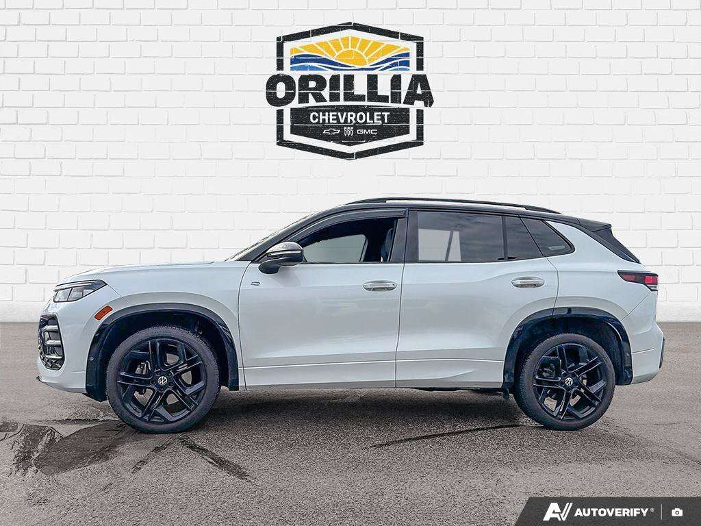 2025 Volkswagen Tiguan Comfortline R-Line Black Edition | Moonroof | Turb — снимка 1