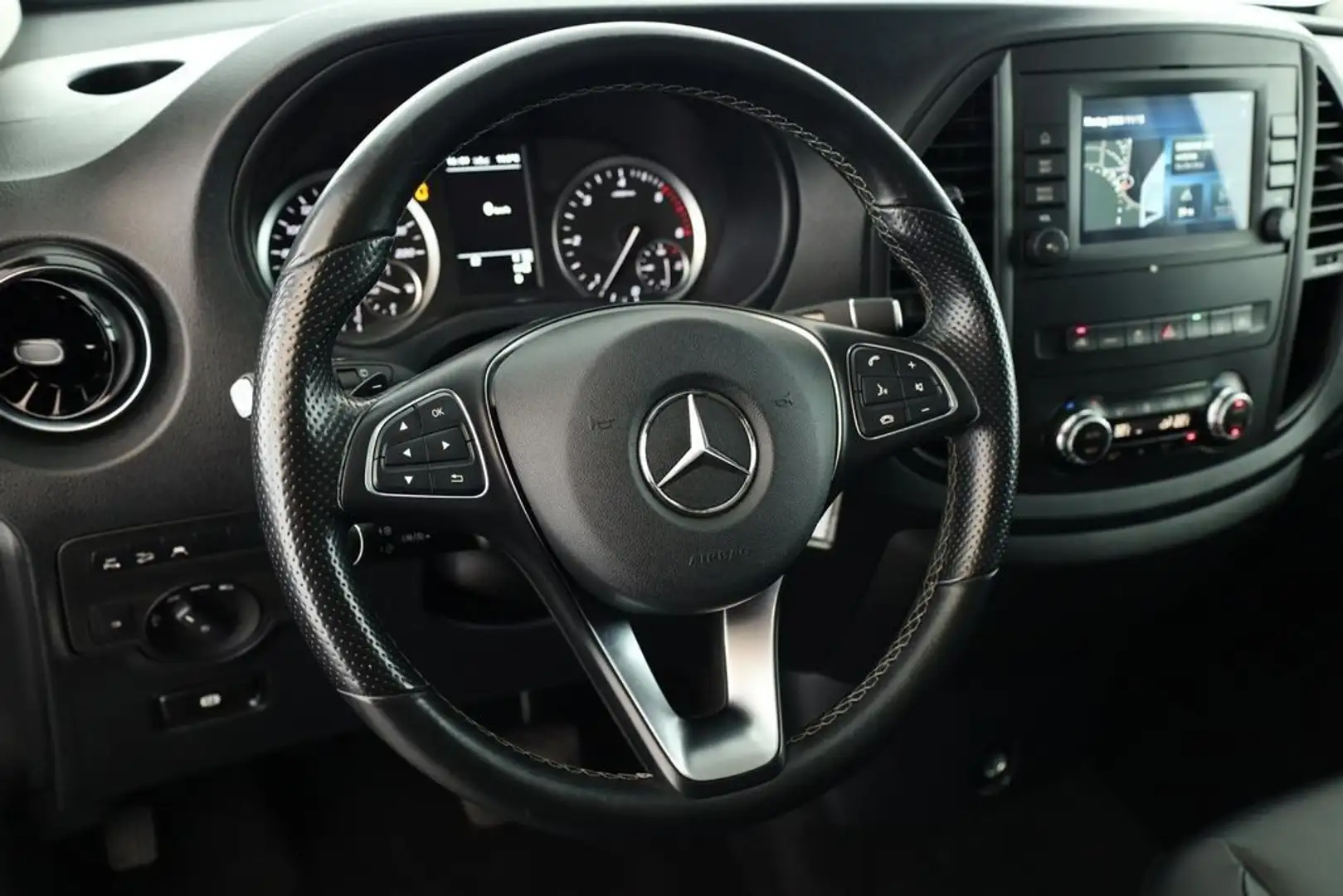 Mercedes-Benz Vito 2.0 119 CDI 4x4 Tourer  Extra-Long Nero - 2