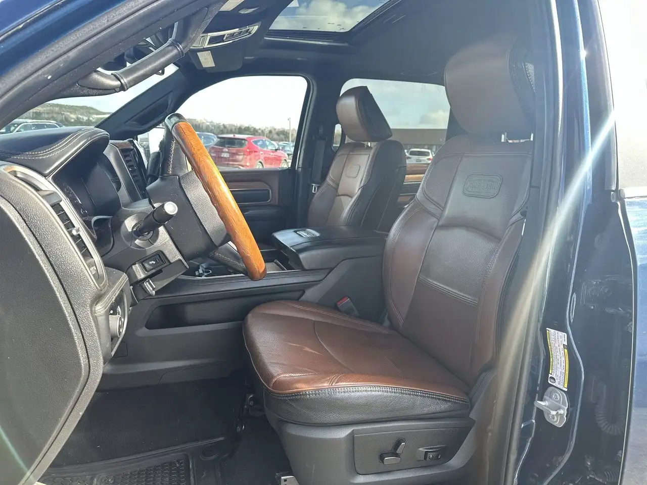 RAM 2500 снимка RAM 2500