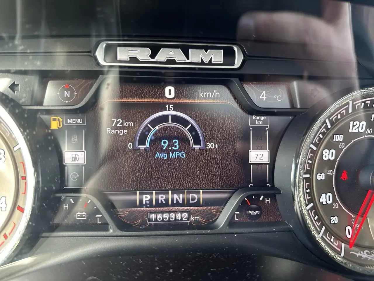 RAM 2500 снимка RAM 2500