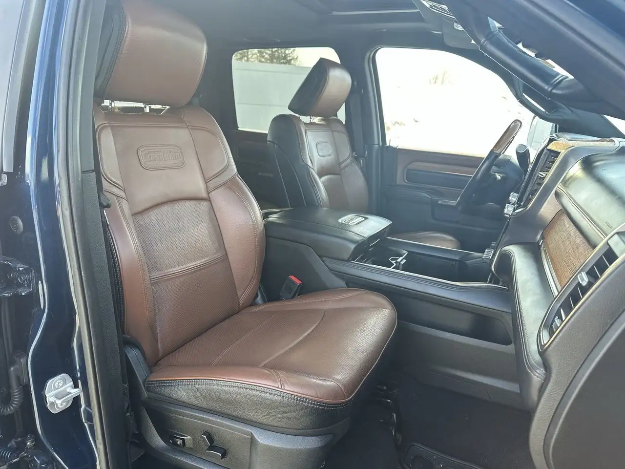 RAM 2500 снимка RAM 2500