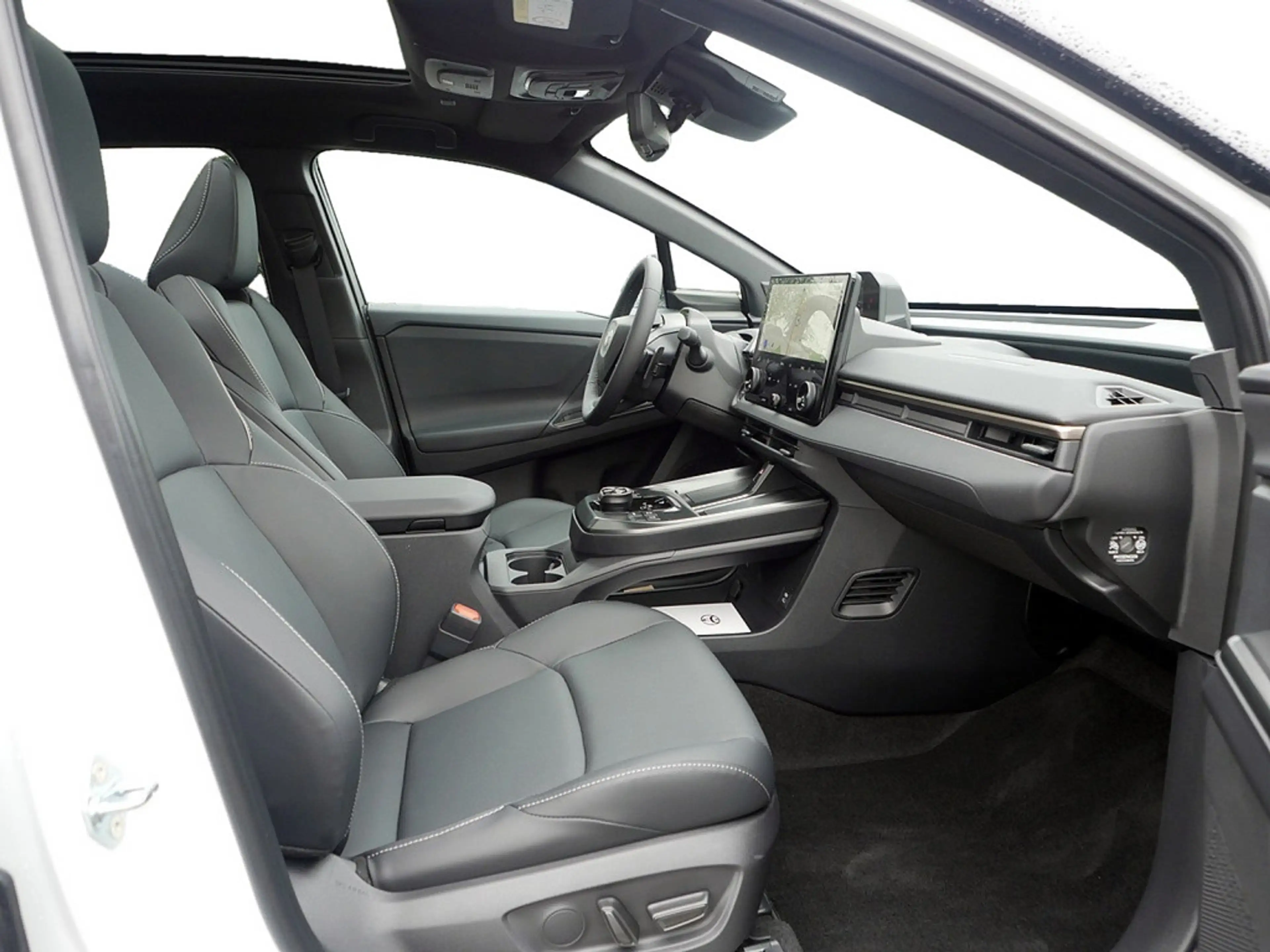 Toyota bZ4X FWD Lounge FACEL. PANO MATRIX-LED 360° — photo 8