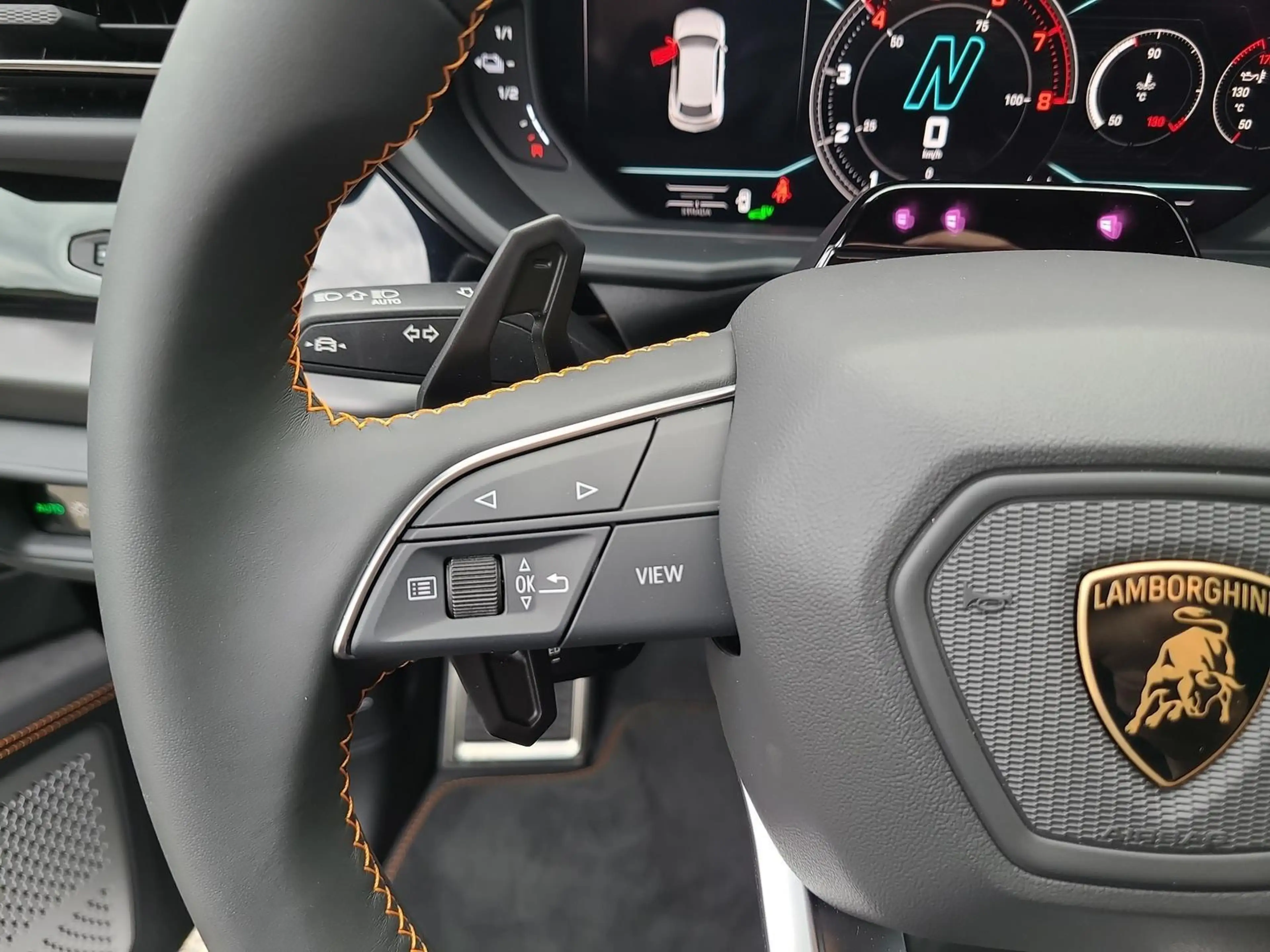 Lamborghini Urus SE ANIMA B&O ParkAssist 23"Rims 588 kW (799 PS)... — photo 15