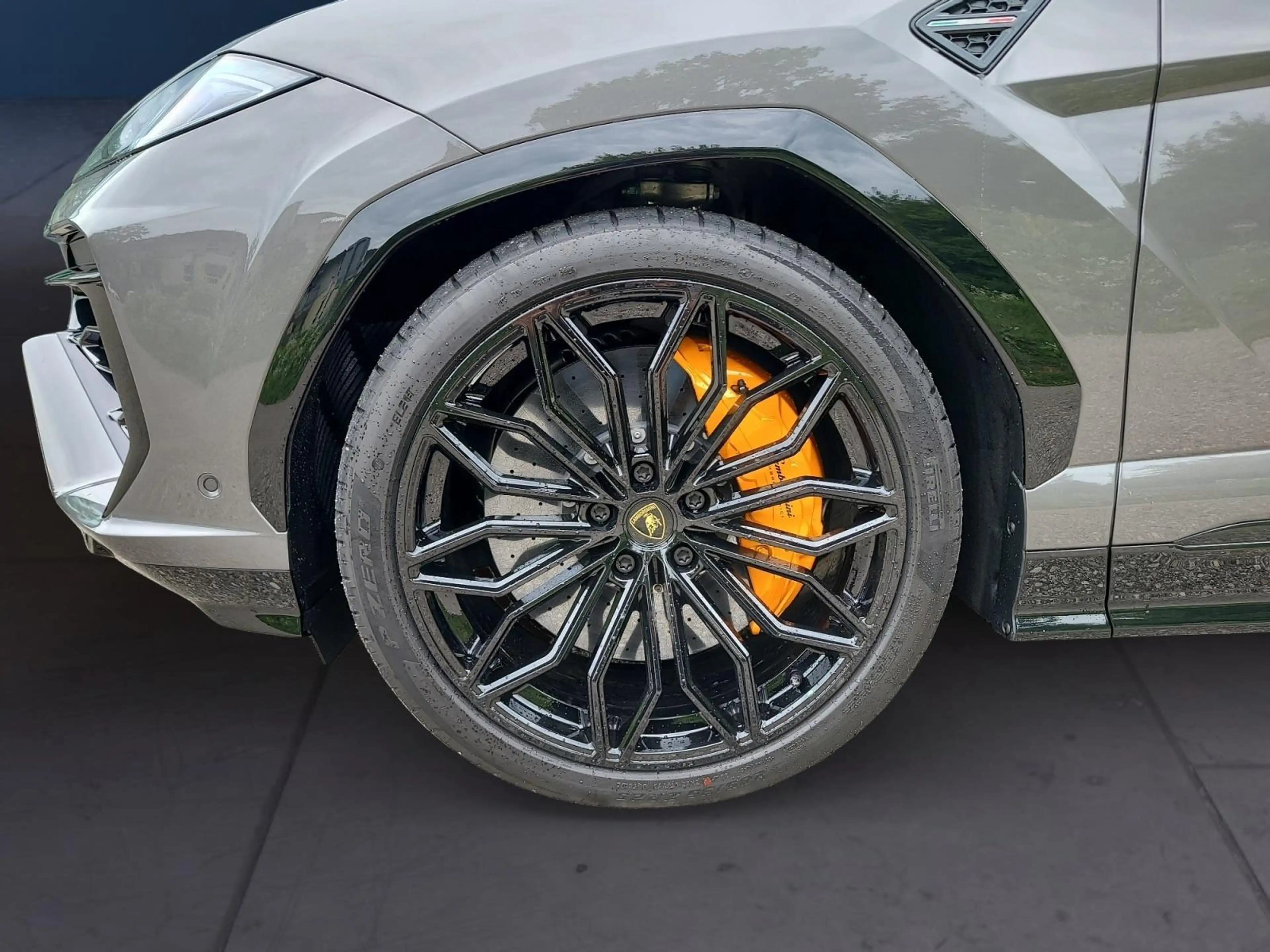 Lamborghini Urus SE ANIMA B&O ParkAssist 23"Rims 588 kW (799 PS)... — photo 7
