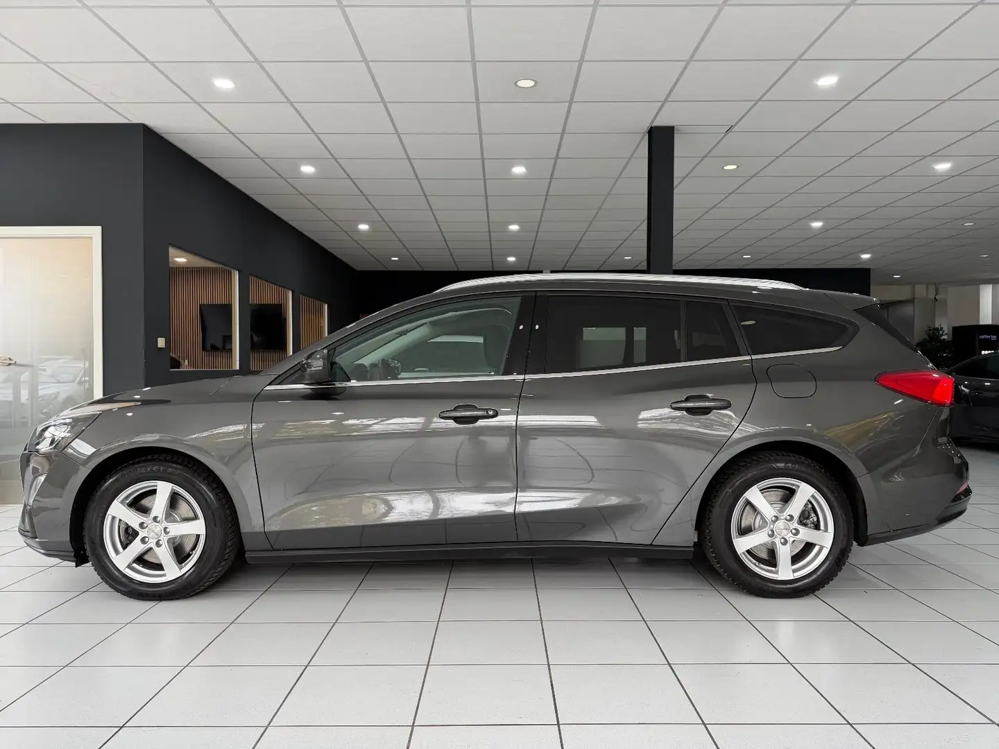 Ford Focus Turnier C&C*CARPLAY*NAVI*SITZ-H*PARK-ASSIS Gris - 2