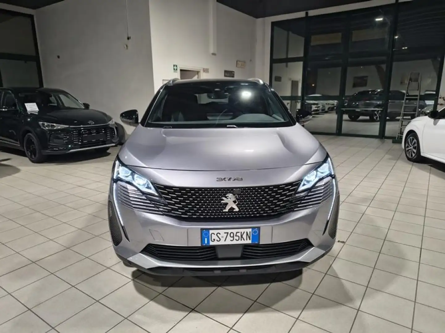 Peugeot 3008 Hybrid 136 e-DCS6 GT Gris - 2