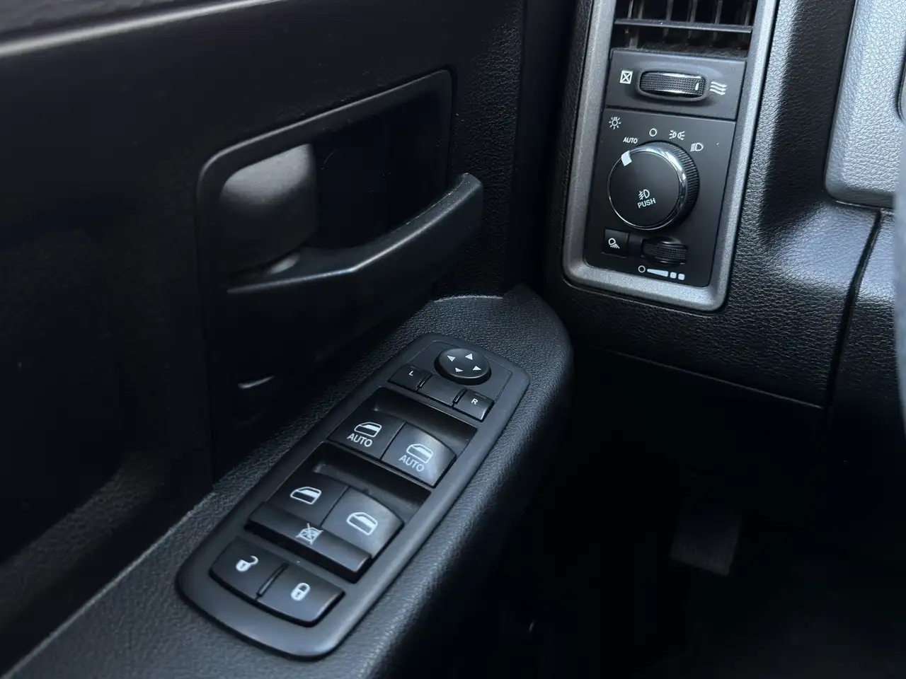 RAM 1500 fotografie RAM 1500