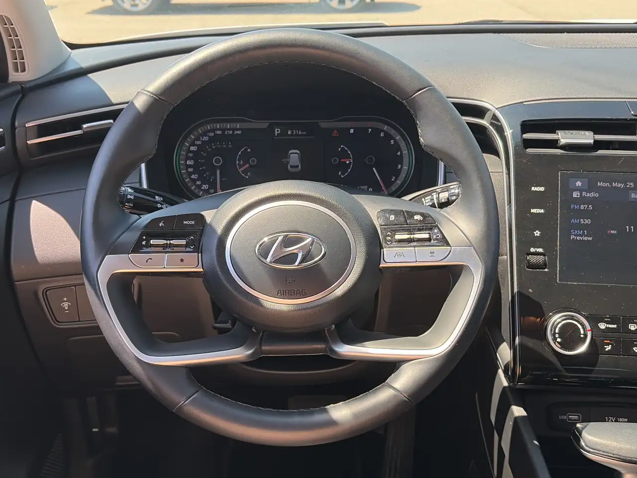 Hyundai TUCSON снимка Hyundai TUCSON